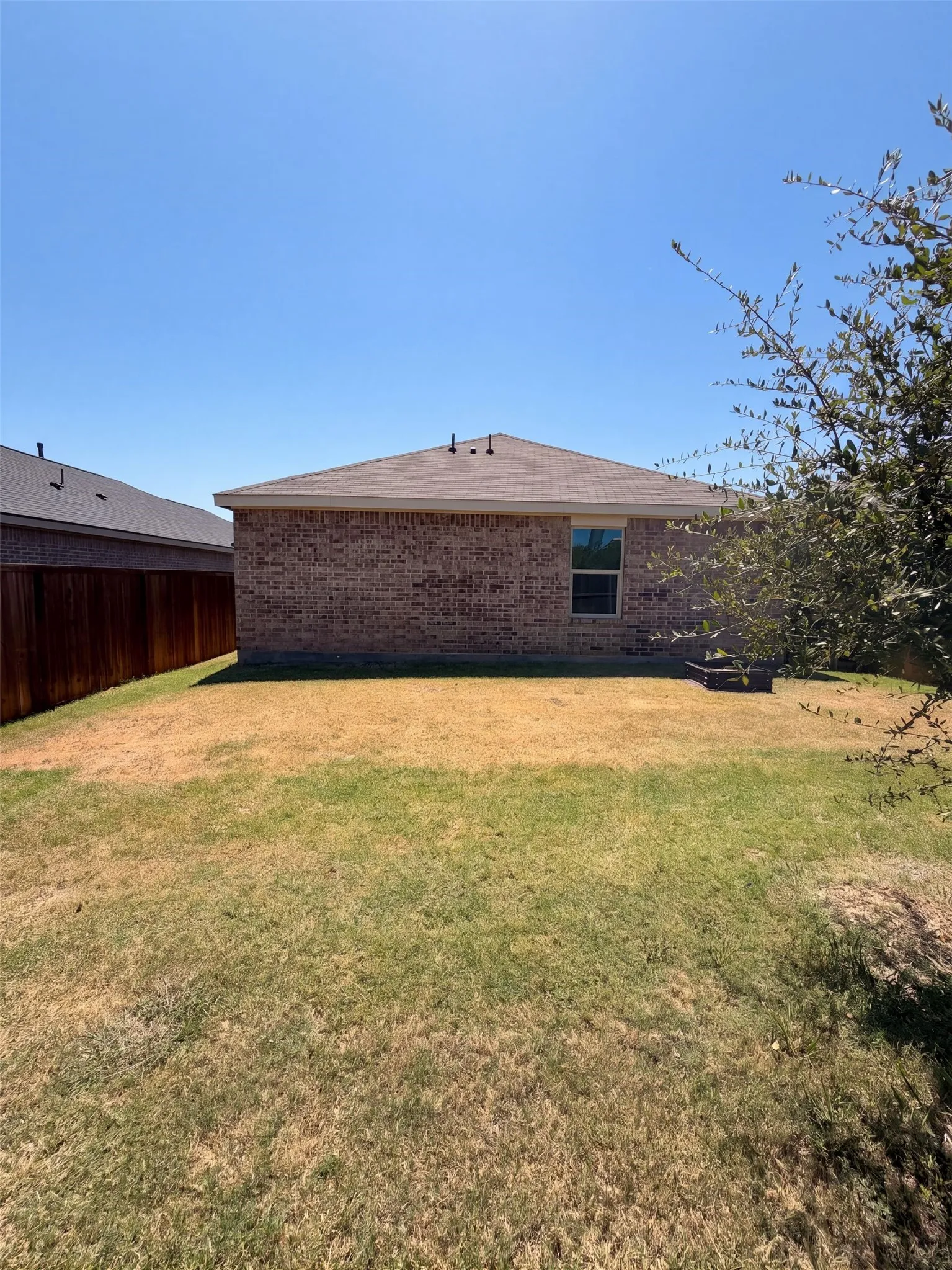 Single Family Residence For Sale in Denton County , 3617 Harper Street, Little Elm, Texas 75068, 3 Bedroom, 2 Bathroom, 2 Garage spaces, 1,320 Sqft, built in 2022, mls#21361787, Real Estate Agent in Little Elm, Homes For Sale in Denton county, Homes For Sale in Little Elm, Realtor in Little Elm Texas, Real Estate Brokerage Independent Realty Texas, Luminita Cordes Realtor