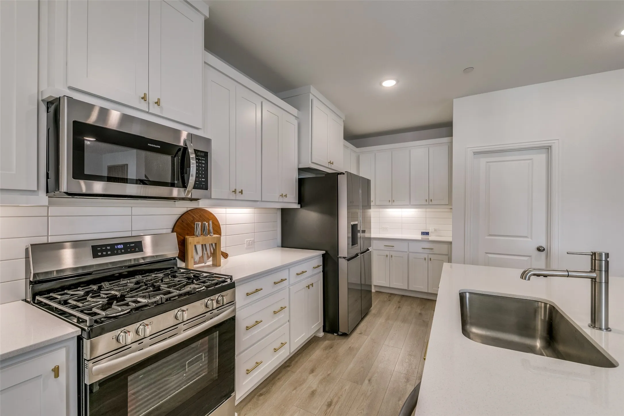 Townhouse For Rent in Collin County , 8845 Stablehand Mews, Frisco, Texas 75035, 3 Bedroom, 3 Bathroom, 2 Garage spaces, 2,283 Sqft, built in 2023, mls#21361624, Real Estate Agent in Frisco, Homes For Rent in Collin county, Homes For Rent in Frisco, Realtor in Frisco Texas, Real Estate Brokerage Independent Realty Texas, Luminita Cordes Realtor