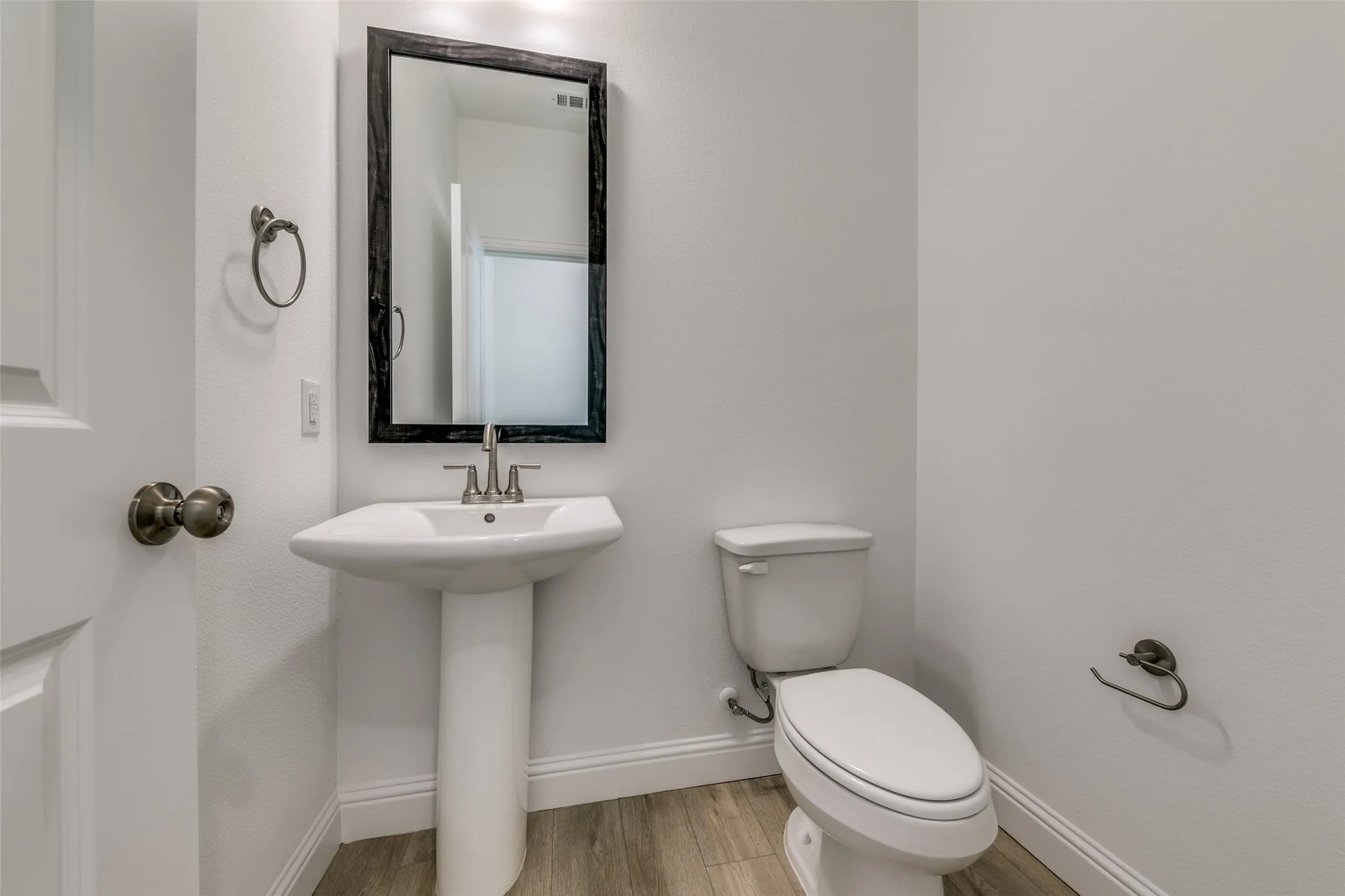 1/2 bath downstairs