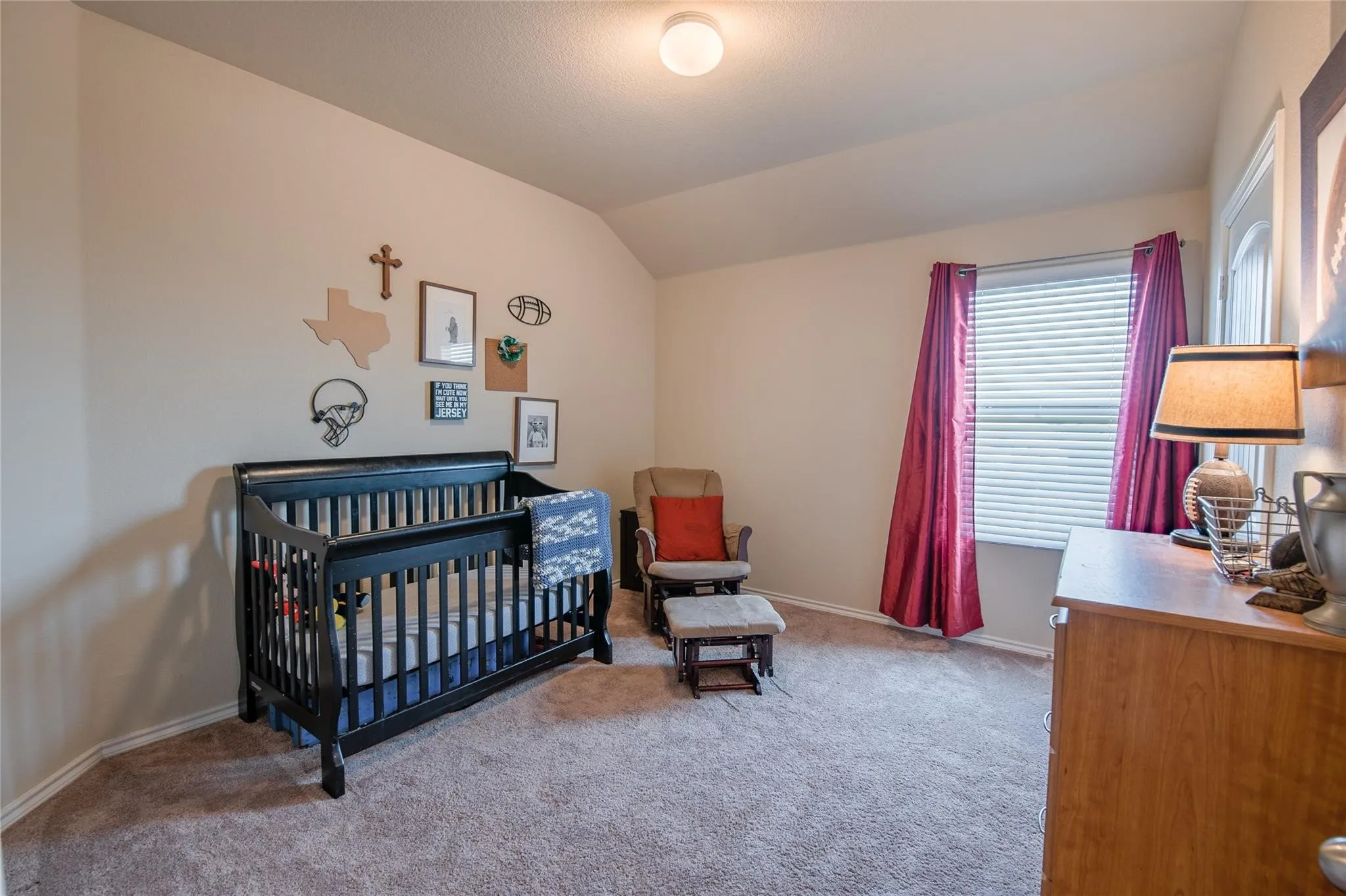 Single Family Residence For Rent in Denton County , 249 Meadowlands Drive, Ponder, Texas 76259, 4 Bedroom, 3 Bathroom, 2 Garage spaces, 2,450 Sqft, built in 2016, mls#21361798, Real Estate Agent in Ponder, Homes For Rent in Denton county, Homes For Rent in Ponder, Realtor in Ponder Texas, Real Estate Brokerage Independent Realty Texas, Luminita Cordes Realtor