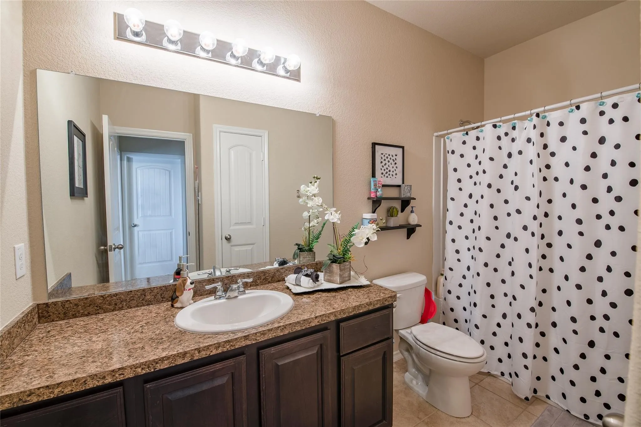Single Family Residence For Rent in Denton County , 249 Meadowlands Drive, Ponder, Texas 76259, 4 Bedroom, 3 Bathroom, 2 Garage spaces, 2,450 Sqft, built in 2016, mls#21361798, Real Estate Agent in Ponder, Homes For Rent in Denton county, Homes For Rent in Ponder, Realtor in Ponder Texas, Real Estate Brokerage Independent Realty Texas, Luminita Cordes Realtor