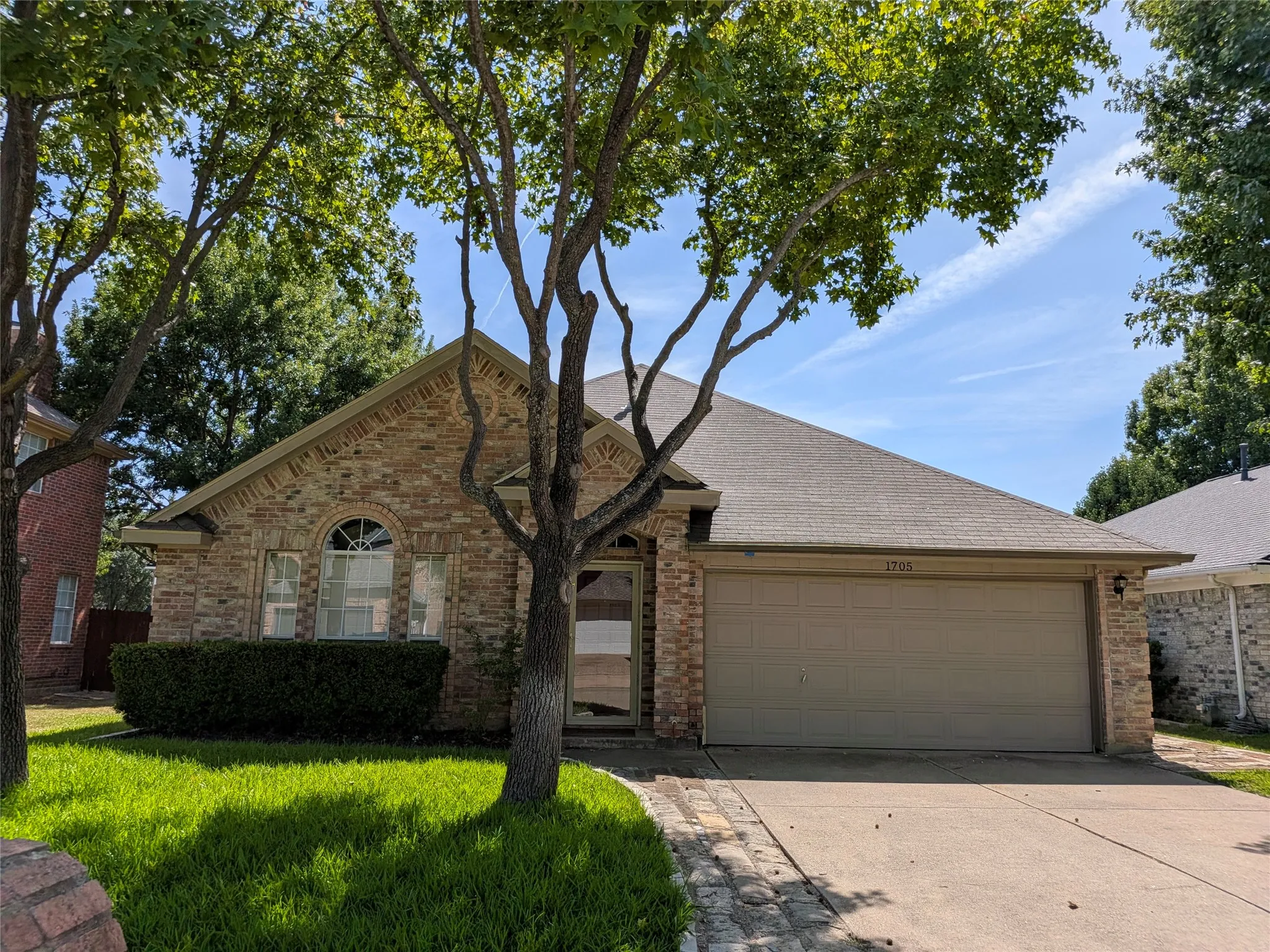 Single Family Residence For Rent in Denton County , 1705 Ingleside Drive, Flower Mound, Texas 75028, 3 Bedroom, 2 Bathroom, 2 Garage spaces, 2,104 Sqft, built in 1993, mls#21361775, Real Estate Agent in Flower Mound, Homes For Rent in Denton county, Homes For Rent in Flower Mound, Realtor in Flower Mound Texas, Real Estate Brokerage Independent Realty Texas, Luminita Cordes Realtor