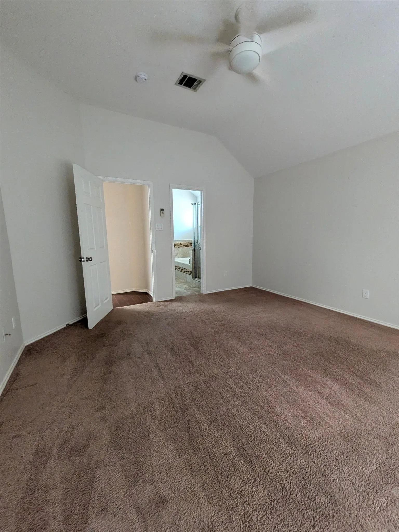 Single Family Residence For Rent in Denton County , 1705 Ingleside Drive, Flower Mound, Texas 75028, 3 Bedroom, 2 Bathroom, 2 Garage spaces, 2,104 Sqft, built in 1993, mls#21361775, Real Estate Agent in Flower Mound, Homes For Rent in Denton county, Homes For Rent in Flower Mound, Realtor in Flower Mound Texas, Real Estate Brokerage Independent Realty Texas, Luminita Cordes Realtor