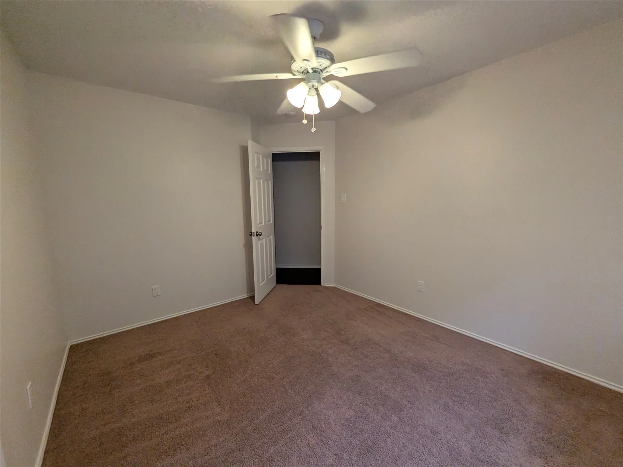 Single Family Residence For Rent in Denton County , 1705 Ingleside Drive, Flower Mound, Texas 75028, 3 Bedroom, 2 Bathroom, 2 Garage spaces, 2,104 Sqft, built in 1993, mls#21361775, Real Estate Agent in Flower Mound, Homes For Rent in Denton county, Homes For Rent in Flower Mound, Realtor in Flower Mound Texas, Real Estate Brokerage Independent Realty Texas, Luminita Cordes Realtor