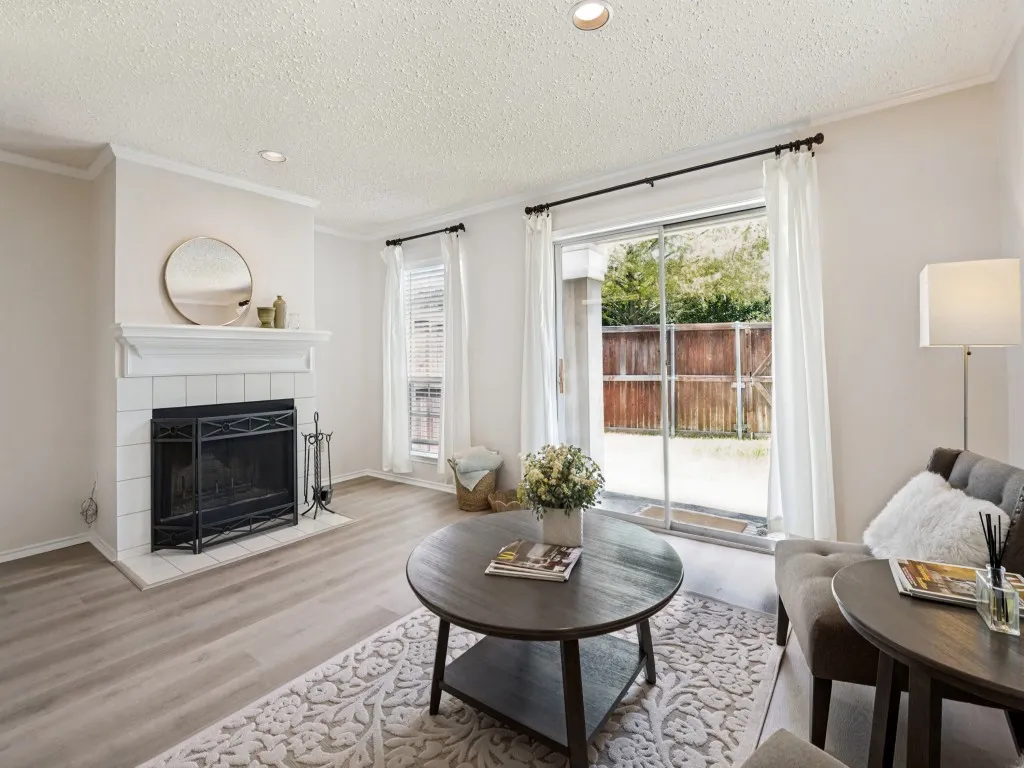 Townhouse For Sale in Collin County , 8400 Hickory Street 1702, Frisco, Texas 75034, 1 Bedroom, 2 Bathroom, 1 Garage spaces, 884 Sqft, built in 1987, mls#21361658, Real Estate Agent in Frisco, Homes For Sale in Collin county, Homes For Sale in Frisco, Realtor in Frisco Texas, Real Estate Brokerage Independent Realty Texas, Luminita Cordes Realtor