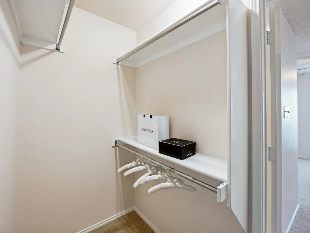 Townhouse For Sale in Collin County , 8400 Hickory Street 1702, Frisco, Texas 75034, 1 Bedroom, 2 Bathroom, 1 Garage spaces, 884 Sqft, built in 1987, mls#21361658, Real Estate Agent in Frisco, Homes For Sale in Collin county, Homes For Sale in Frisco, Realtor in Frisco Texas, Real Estate Brokerage Independent Realty Texas, Luminita Cordes Realtor