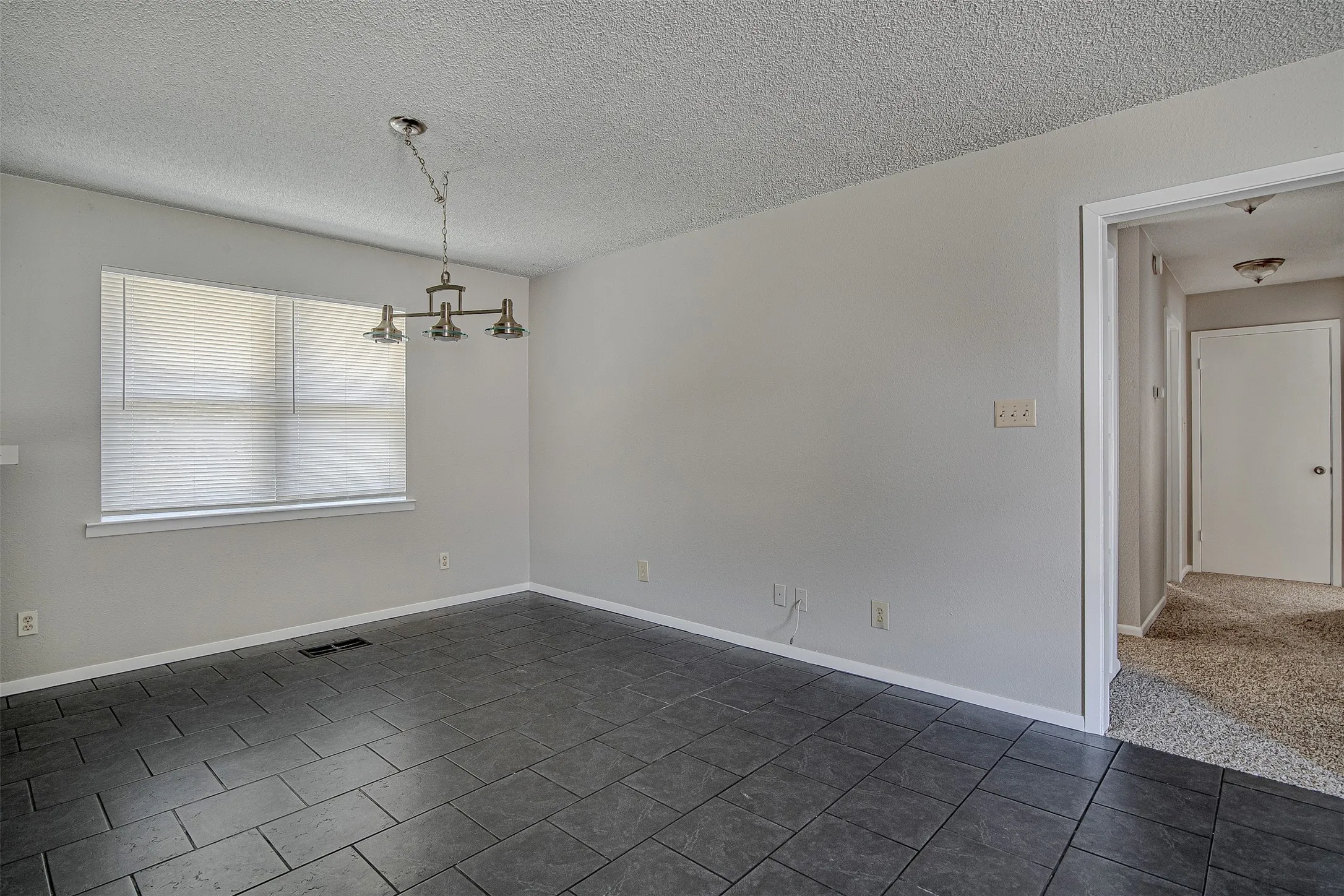 Single Family Residence For Rent in Johnson County , 107 Pine Street, Keene, Texas 76059, 3 Bedroom, 2 Bathroom, 1 Garage spaces, 1,407 Sqft, built in 1972, mls#21361817, Real Estate Agent in Keene, Homes For Rent in Johnson county, Homes For Rent in Keene, Realtor in Keene Texas, Real Estate Brokerage Independent Realty Texas, Luminita Cordes Realtor