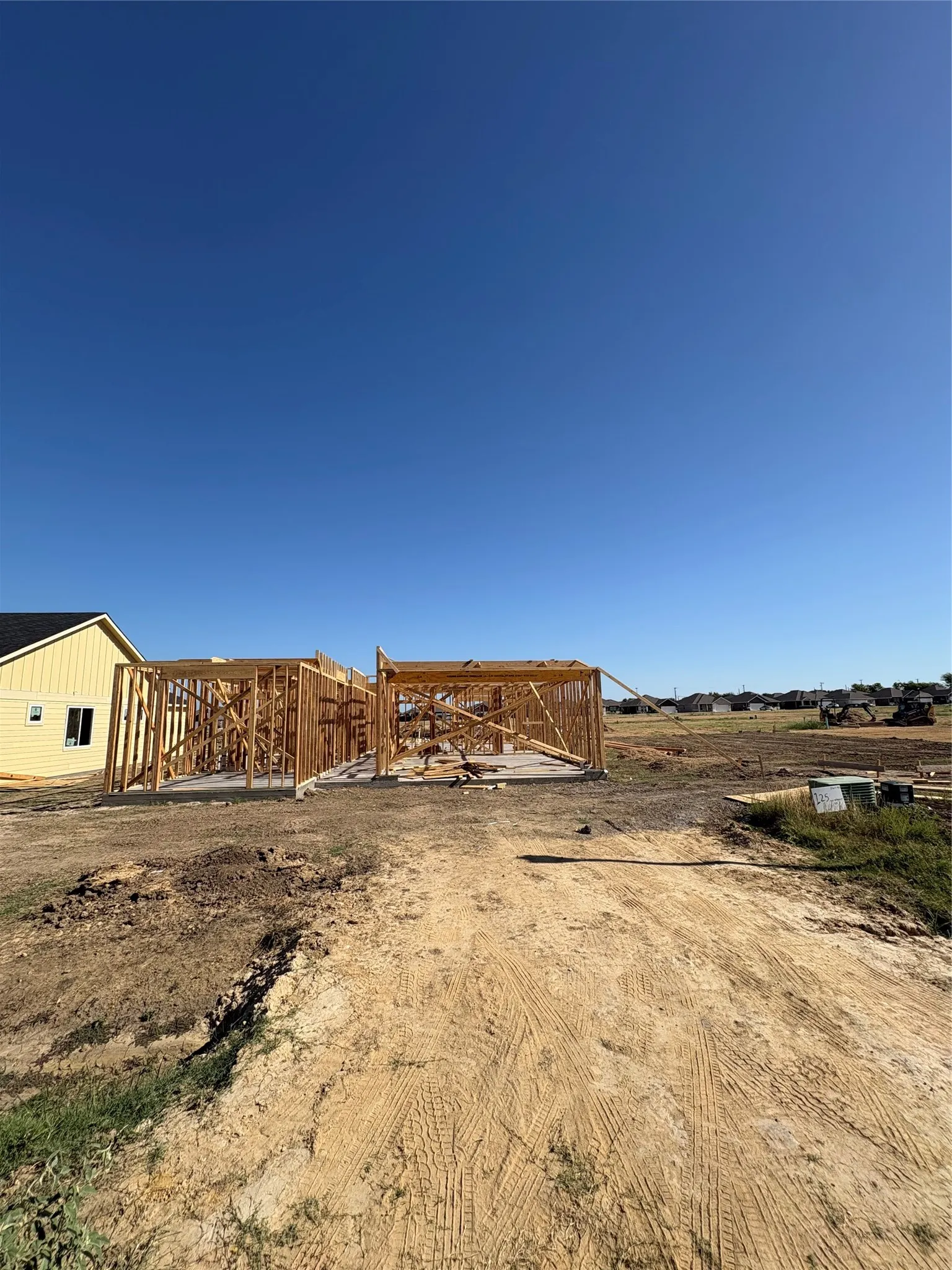 Single Family Residence For Rent in Henderson County , 125 Walker Lane, Mabank, Texas 75147, 3 Bedroom, 2 Bathroom, 2 Garage spaces, 1,922 Sqft, built in 2026, mls#21361816, Real Estate Agent in Mabank, Homes For Rent in Henderson county, Homes For Rent in Mabank, Realtor in Mabank Texas, Real Estate Brokerage Independent Realty Texas, Luminita Cordes Realtor