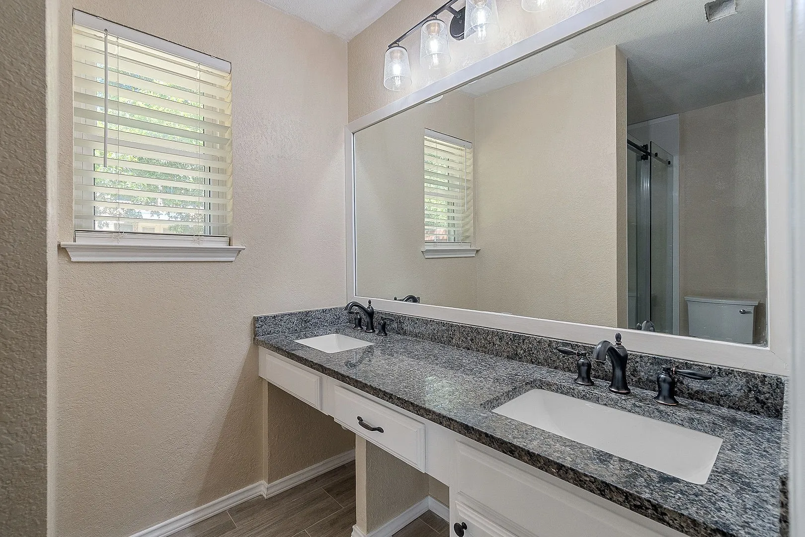 Single Family Residence For Sale in Tarrant County , 6804 Richfield Drive, North Richland Hills, Texas 76182, 3 Bedroom, 3 Bathroom, 2 Garage spaces, 1,676 Sqft, built in 1984, mls#21343396, Real Estate Agent in North Richland Hills, Homes For Sale in Tarrant county, Homes For Sale in North Richland Hills, Realtor in North Richland Hills Texas, Real Estate Brokerage Independent Realty Texas, Luminita Cordes Realtor