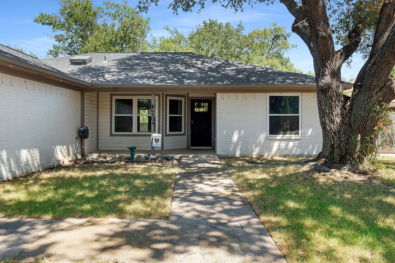 Single Family Residence For Sale in Tarrant County , 6804 Richfield Drive, North Richland Hills, Texas 76182, 3 Bedroom, 3 Bathroom, 2 Garage spaces, 1,676 Sqft, built in 1984, mls#21343396, Real Estate Agent in North Richland Hills, Homes For Sale in Tarrant county, Homes For Sale in North Richland Hills, Realtor in North Richland Hills Texas, Real Estate Brokerage Independent Realty Texas, Luminita Cordes Realtor