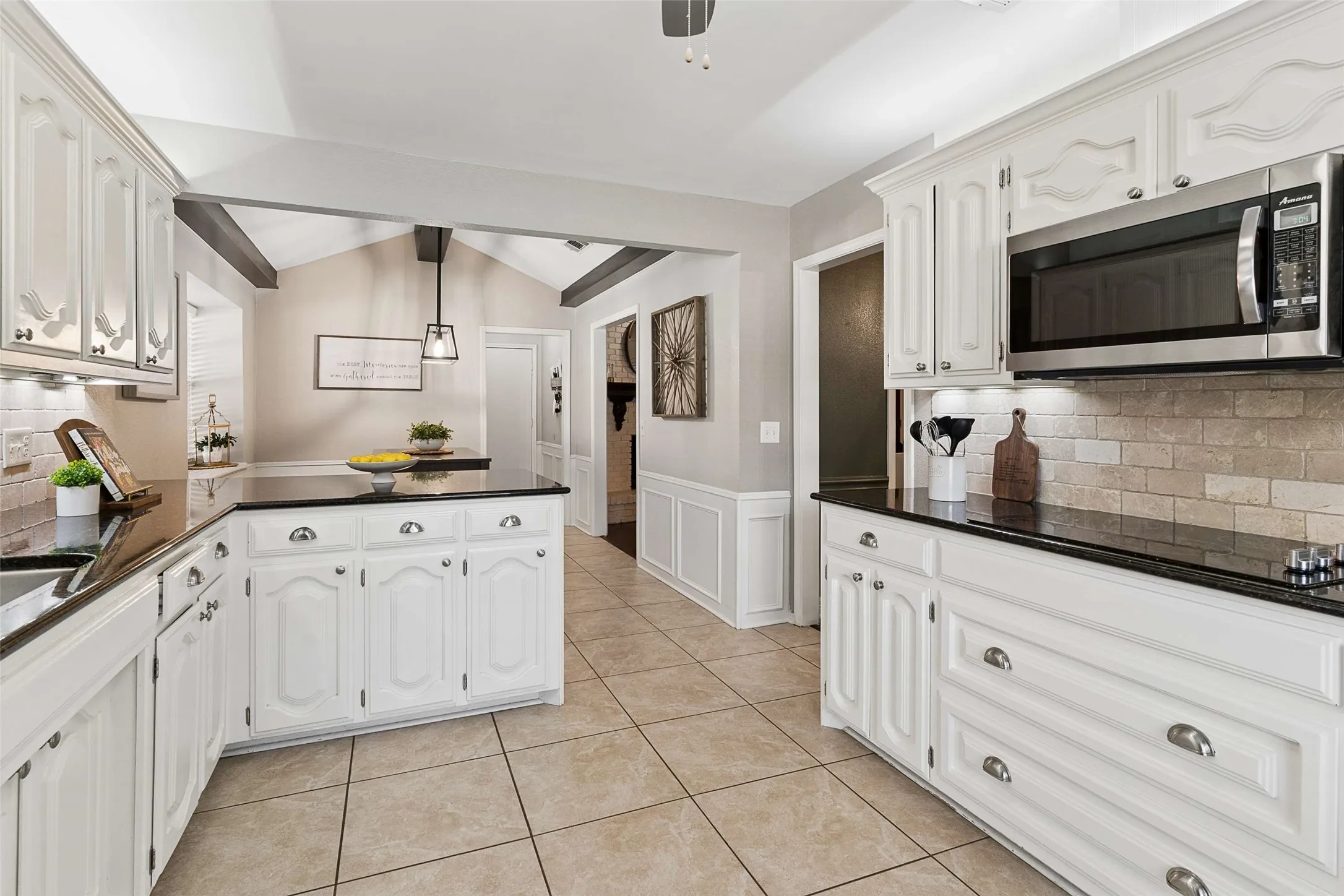 Single Family Residence For Rent in Collin County , 901 Autumn Lake Drive, Allen, Texas 75002, 3 Bedroom, 2 Bathroom, 2 Garage spaces, 2,165 Sqft, built in 1977, mls#21356719, Real Estate Agent in Allen, Homes For Rent in Collin county, Homes For Rent in Allen, Realtor in Allen Texas, Real Estate Brokerage Independent Realty Texas, Luminita Cordes Realtor
