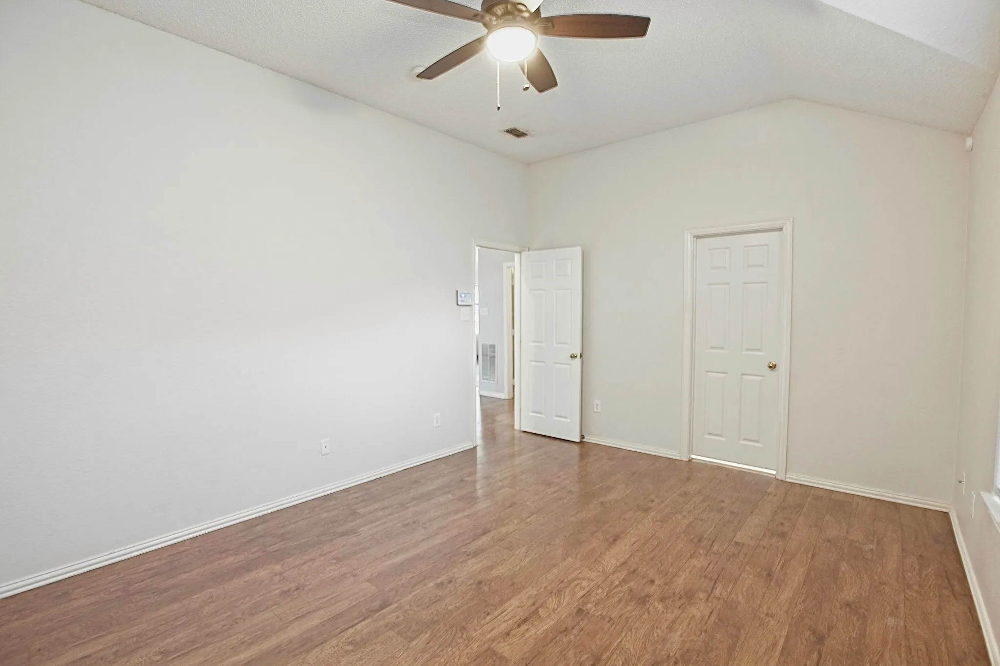 Single Family Residence For Rent in Collin County , 4502 Highlands Drive, Mc Kinney, Texas 75070, 3 Bedroom, 2 Bathroom, 2 Garage spaces, 1,669 Sqft, built in 1996, mls#21361825, Real Estate Agent in Mc Kinney, Homes For Rent in Collin county, Homes For Rent in Mc Kinney, Realtor in Mc Kinney Texas, Real Estate Brokerage Independent Realty Texas, Luminita Cordes Realtor