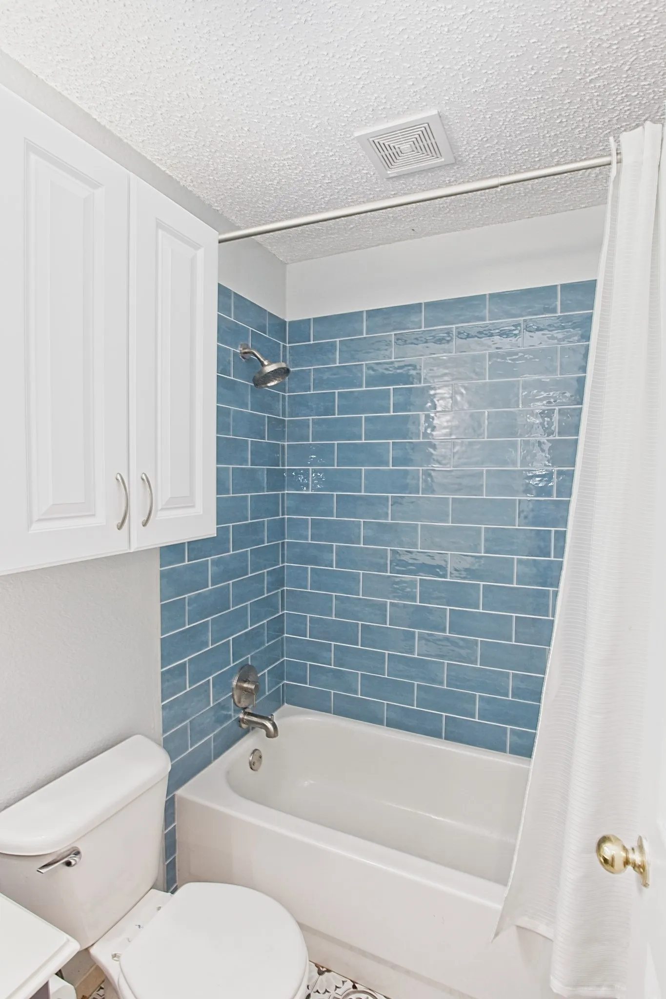 Single Family Residence For Rent in Collin County , 4502 Highlands Drive, Mc Kinney, Texas 75070, 3 Bedroom, 2 Bathroom, 2 Garage spaces, 1,669 Sqft, built in 1996, mls#21361825, Real Estate Agent in Mc Kinney, Homes For Rent in Collin county, Homes For Rent in Mc Kinney, Realtor in Mc Kinney Texas, Real Estate Brokerage Independent Realty Texas, Luminita Cordes Realtor