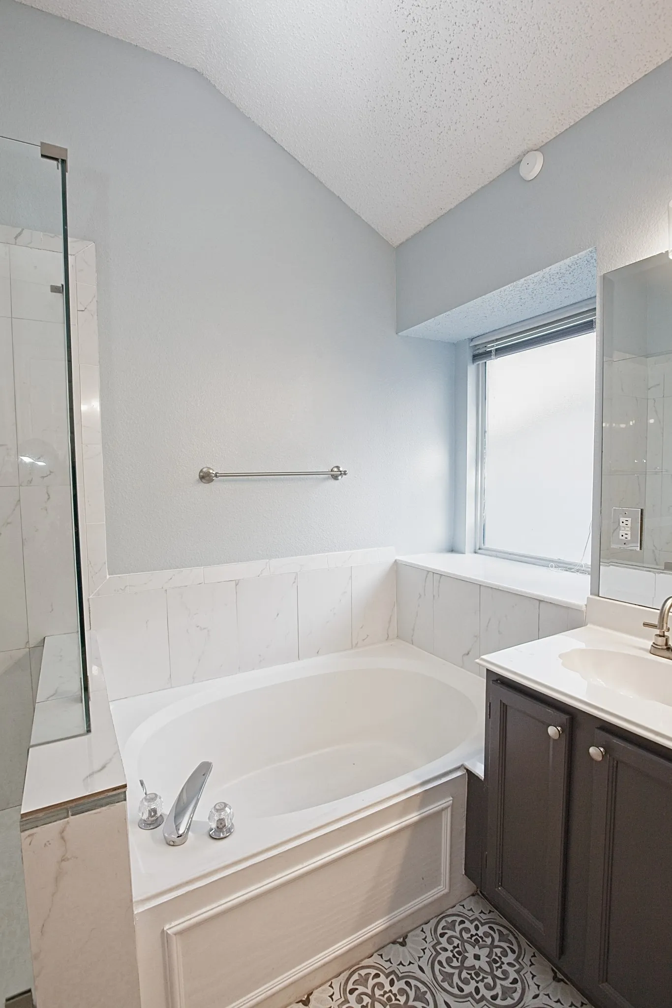 Single Family Residence For Rent in Collin County , 4502 Highlands Drive, Mc Kinney, Texas 75070, 3 Bedroom, 2 Bathroom, 2 Garage spaces, 1,669 Sqft, built in 1996, mls#21361825, Real Estate Agent in Mc Kinney, Homes For Rent in Collin county, Homes For Rent in Mc Kinney, Realtor in Mc Kinney Texas, Real Estate Brokerage Independent Realty Texas, Luminita Cordes Realtor