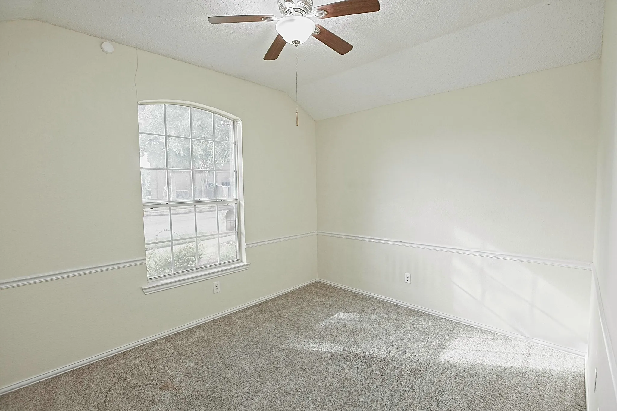 Single Family Residence For Rent in Collin County , 4502 Highlands Drive, Mc Kinney, Texas 75070, 3 Bedroom, 2 Bathroom, 2 Garage spaces, 1,669 Sqft, built in 1996, mls#21361825, Real Estate Agent in Mc Kinney, Homes For Rent in Collin county, Homes For Rent in Mc Kinney, Realtor in Mc Kinney Texas, Real Estate Brokerage Independent Realty Texas, Luminita Cordes Realtor