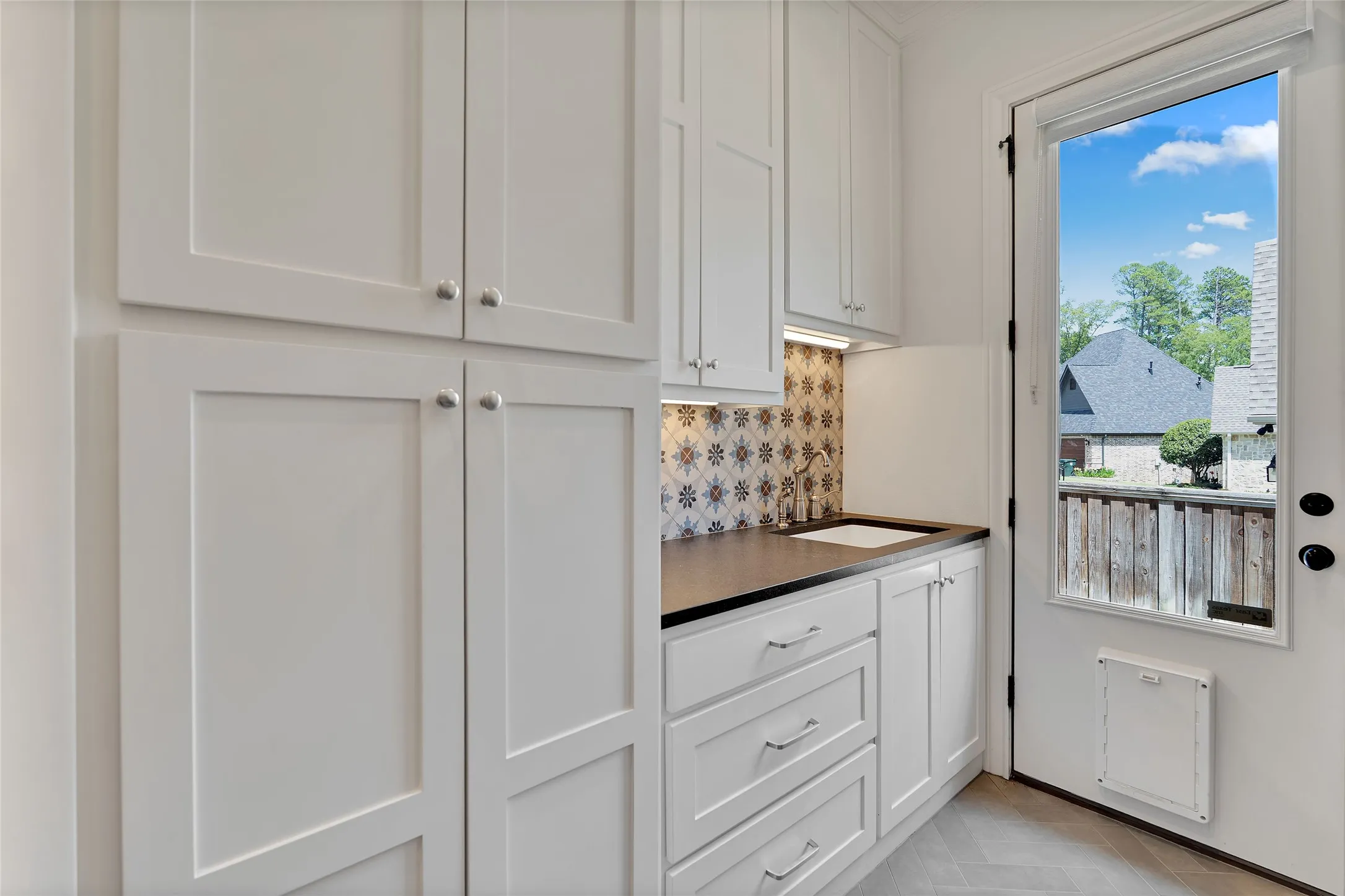 Single Family Residence For Sale in Smith County , 7410 Princedale, Tyler, Texas 75703, 4 Bedroom, 4 Bathroom, 2 Garage spaces, 3,389 Sqft, built in 2016, mls#21361827, Real Estate Agent in Tyler, Homes For Sale in Smith county, Homes For Sale in Tyler, Realtor in Tyler Texas, Real Estate Brokerage Independent Realty Texas, Luminita Cordes Realtor