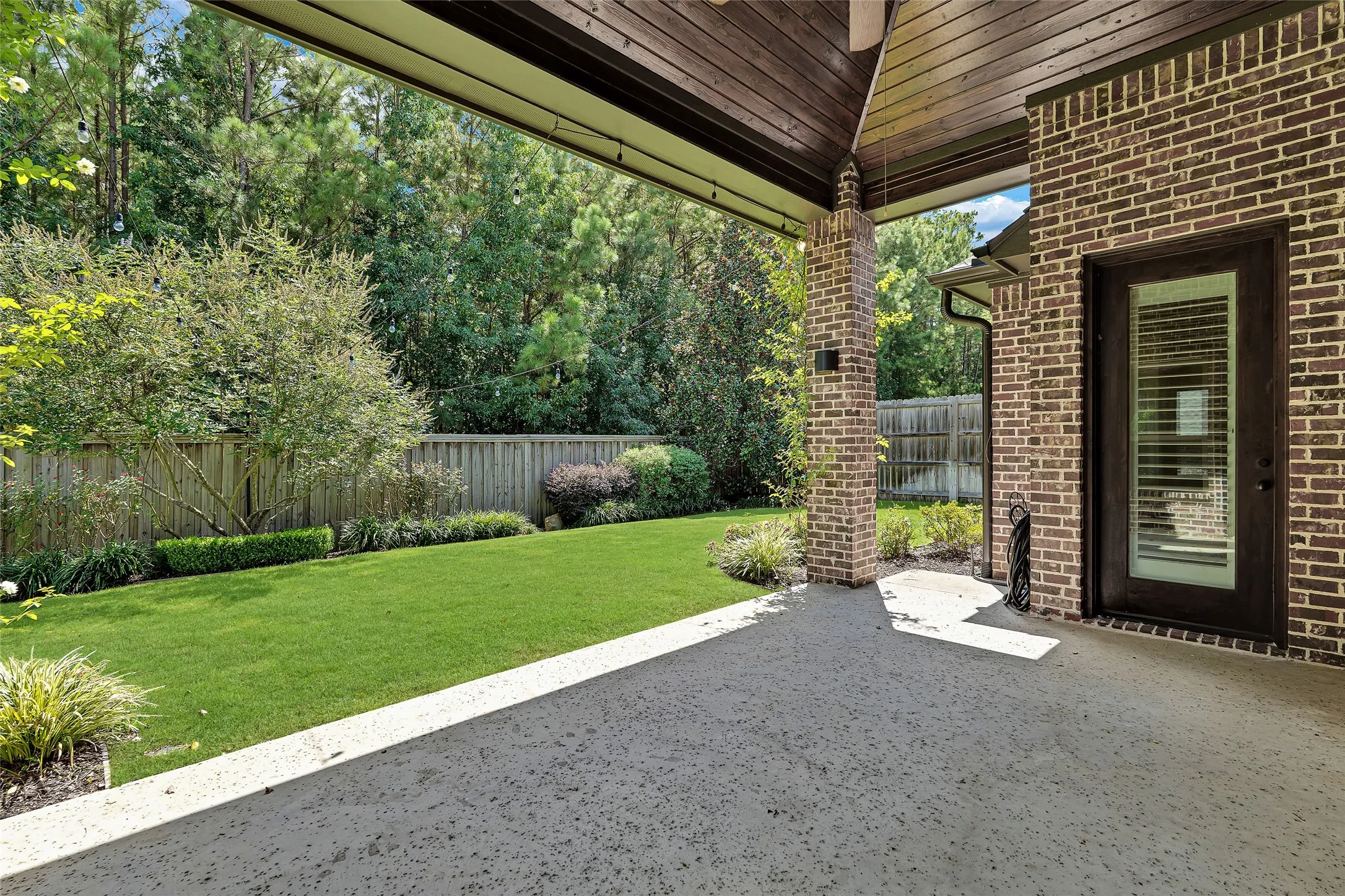 Single Family Residence For Sale in Smith County , 7410 Princedale, Tyler, Texas 75703, 4 Bedroom, 4 Bathroom, 2 Garage spaces, 3,389 Sqft, built in 2016, mls#21361827, Real Estate Agent in Tyler, Homes For Sale in Smith county, Homes For Sale in Tyler, Realtor in Tyler Texas, Real Estate Brokerage Independent Realty Texas, Luminita Cordes Realtor