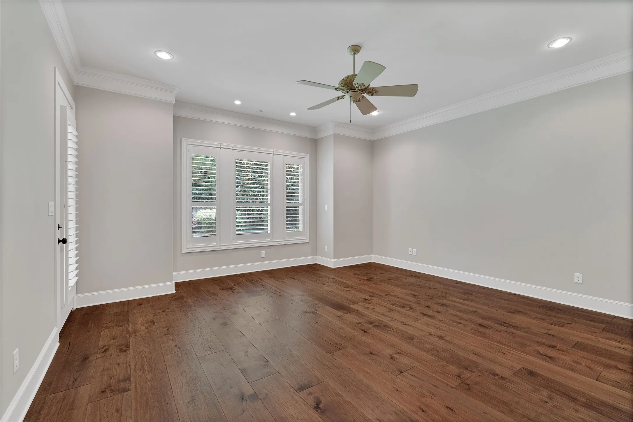 Single Family Residence For Sale in Smith County , 7410 Princedale, Tyler, Texas 75703, 4 Bedroom, 4 Bathroom, 2 Garage spaces, 3,389 Sqft, built in 2016, mls#21361827, Real Estate Agent in Tyler, Homes For Sale in Smith county, Homes For Sale in Tyler, Realtor in Tyler Texas, Real Estate Brokerage Independent Realty Texas, Luminita Cordes Realtor