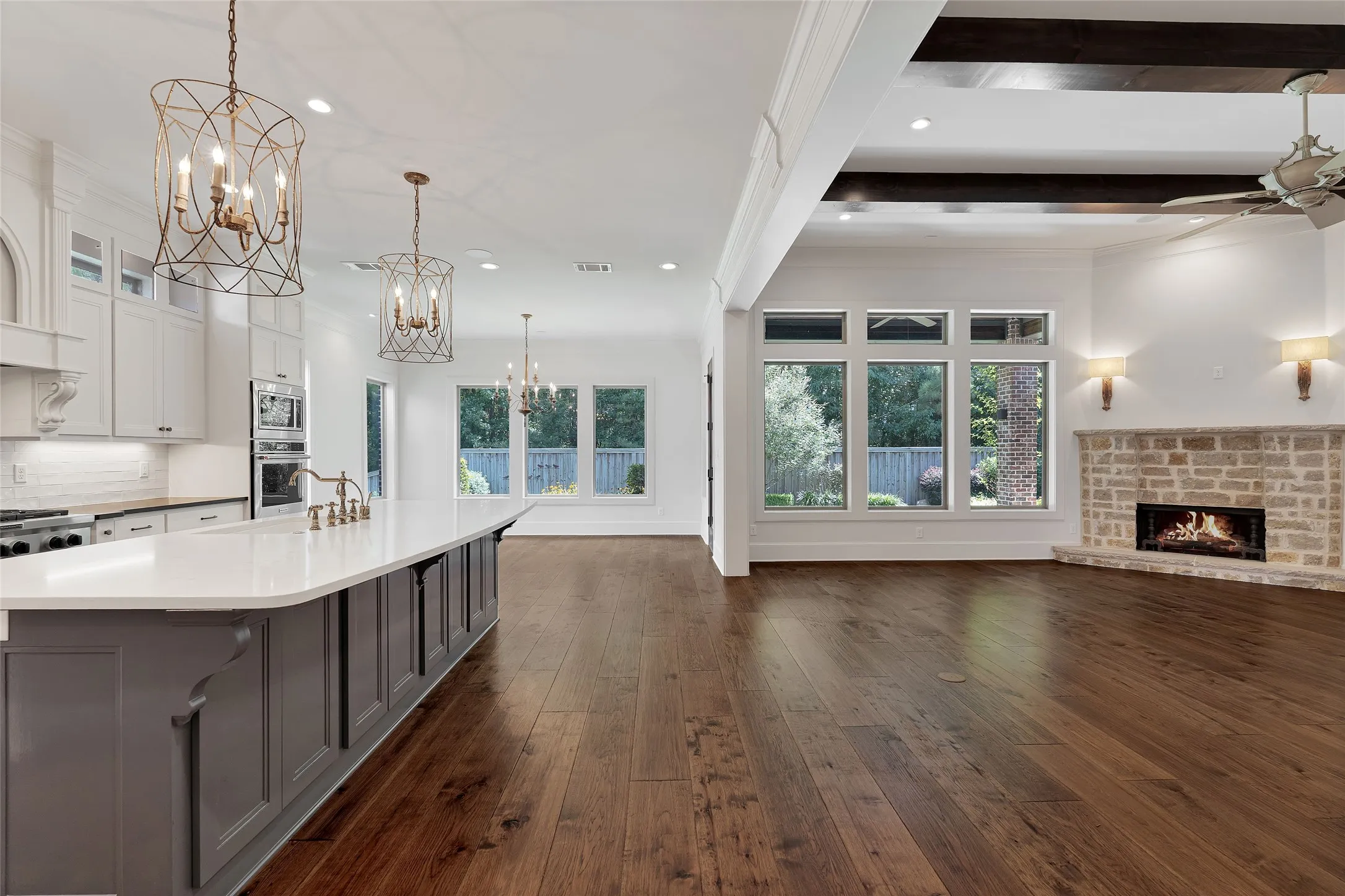 Single Family Residence For Sale in Smith County , 7410 Princedale, Tyler, Texas 75703, 4 Bedroom, 4 Bathroom, 2 Garage spaces, 3,389 Sqft, built in 2016, mls#21361827, Real Estate Agent in Tyler, Homes For Sale in Smith county, Homes For Sale in Tyler, Realtor in Tyler Texas, Real Estate Brokerage Independent Realty Texas, Luminita Cordes Realtor