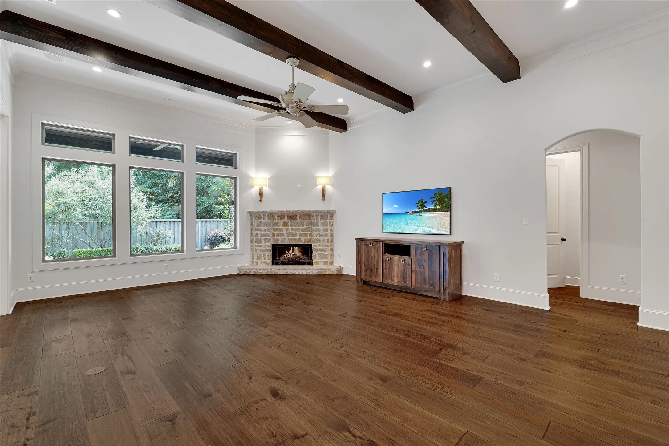 Single Family Residence For Sale in Smith County , 7410 Princedale, Tyler, Texas 75703, 4 Bedroom, 4 Bathroom, 2 Garage spaces, 3,389 Sqft, built in 2016, mls#21361827, Real Estate Agent in Tyler, Homes For Sale in Smith county, Homes For Sale in Tyler, Realtor in Tyler Texas, Real Estate Brokerage Independent Realty Texas, Luminita Cordes Realtor