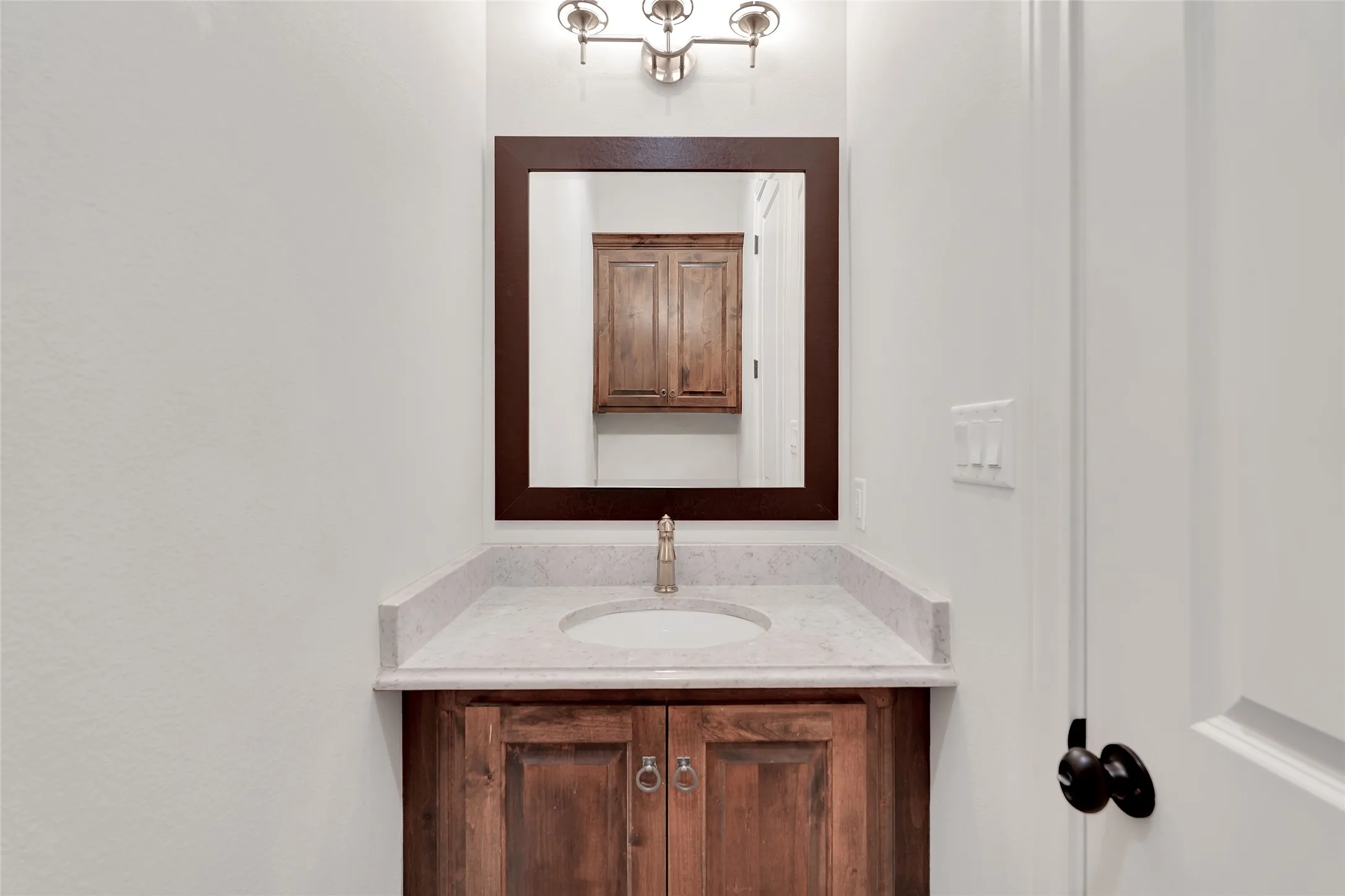 Single Family Residence For Sale in Smith County , 7410 Princedale, Tyler, Texas 75703, 4 Bedroom, 4 Bathroom, 2 Garage spaces, 3,389 Sqft, built in 2016, mls#21361827, Real Estate Agent in Tyler, Homes For Sale in Smith county, Homes For Sale in Tyler, Realtor in Tyler Texas, Real Estate Brokerage Independent Realty Texas, Luminita Cordes Realtor
