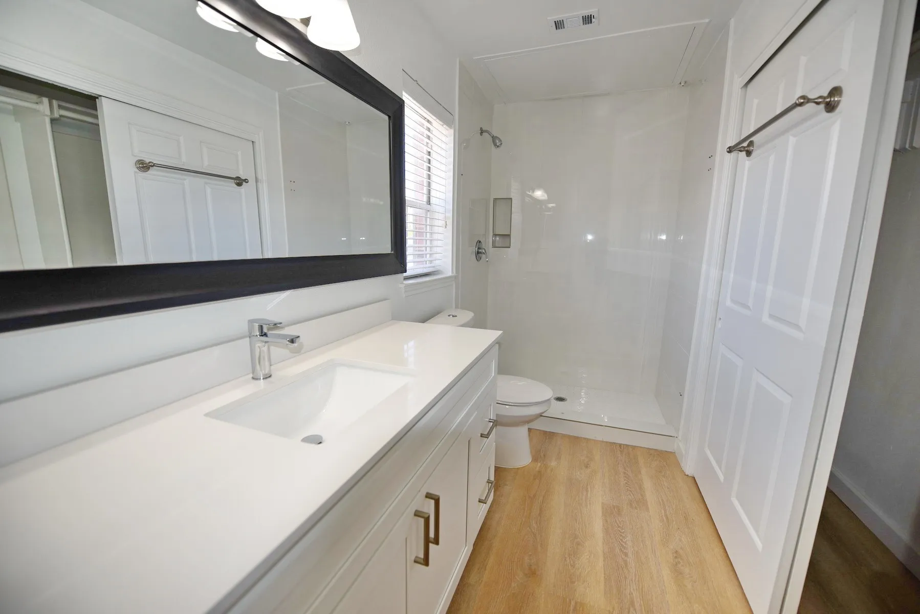 Condominium For Rent in Dallas County , 3701 Cedarplaza Lane 111, Dallas, Texas 75209, 1 Bedroom, 1 Bathroom, Garage spaces, 504 Sqft, built in 1986, mls#21361831, Real Estate Agent in Dallas, Homes For Rent in Dallas county, Homes For Rent in Dallas, Realtor in Dallas Texas, Real Estate Brokerage Independent Realty Texas, Luminita Cordes Realtor