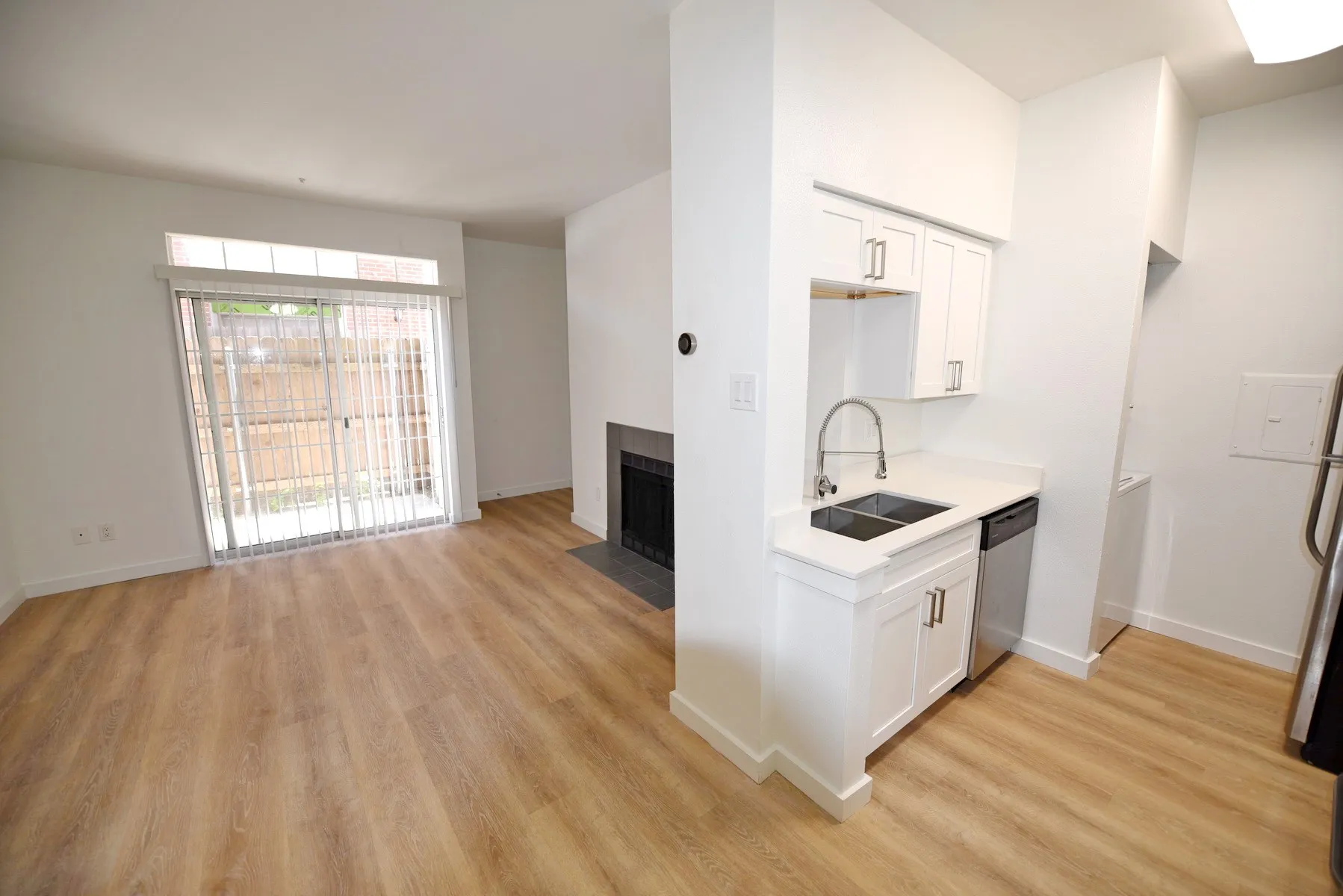 Condominium For Rent in Dallas County , 3701 Cedarplaza Lane 111, Dallas, Texas 75209, 1 Bedroom, 1 Bathroom, Garage spaces, 504 Sqft, built in 1986, mls#21361831, Real Estate Agent in Dallas, Homes For Rent in Dallas county, Homes For Rent in Dallas, Realtor in Dallas Texas, Real Estate Brokerage Independent Realty Texas, Luminita Cordes Realtor