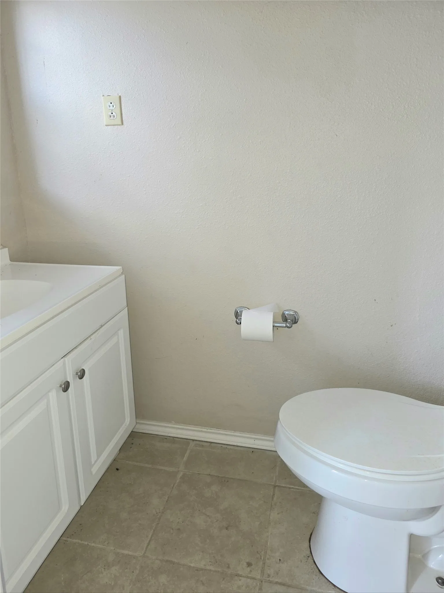 Single Family Residence For Sale in Henderson County , 131 Ocean Drive, Gun Barrel City, Texas 75156, 2 Bedroom, 3 Bathroom, 1 Garage spaces, 1,356 Sqft, built in 1970, Price $289,000, mls#21361836, Real Estate Agent in Gun Barrel City, Homes For Sale in Henderson county, Homes For Sale in Gun Barrel City, Realtor in Gun Barrel City Texas, Real Estate Brokerage Independent Realty Texas, Luminita Cordes Realtor