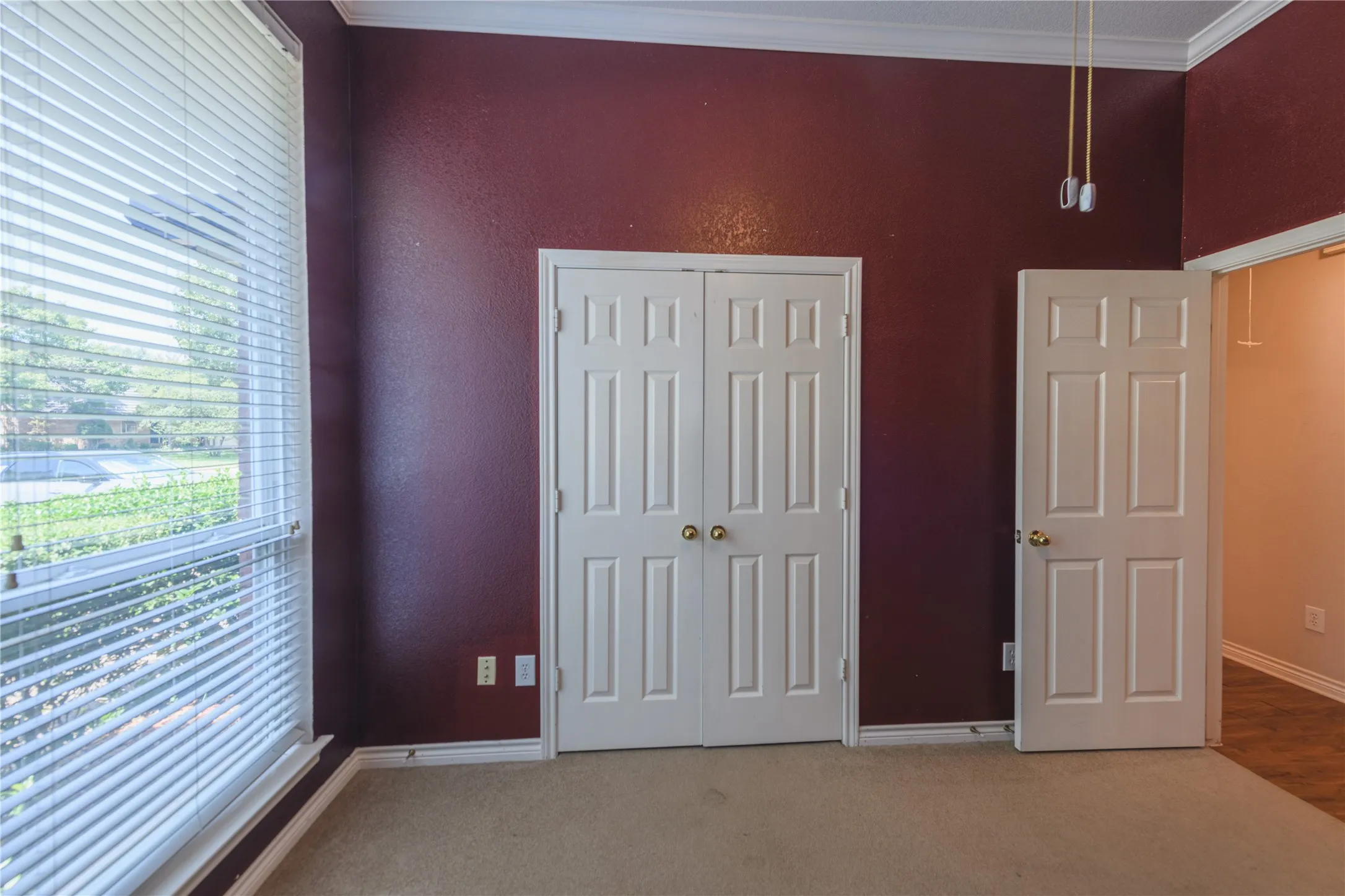 Single Family Residence For Rent in Tarrant County , 3120 Steve Drive, Hurst, Texas 76054, 3 Bedroom, 2 Bathroom, 2 Garage spaces, 2,097 Sqft, built in 1993, mls#21361796, Real Estate Agent in Hurst, Homes For Rent in Tarrant county, Homes For Rent in Hurst, Realtor in Hurst Texas, Real Estate Brokerage Independent Realty Texas, Luminita Cordes Realtor