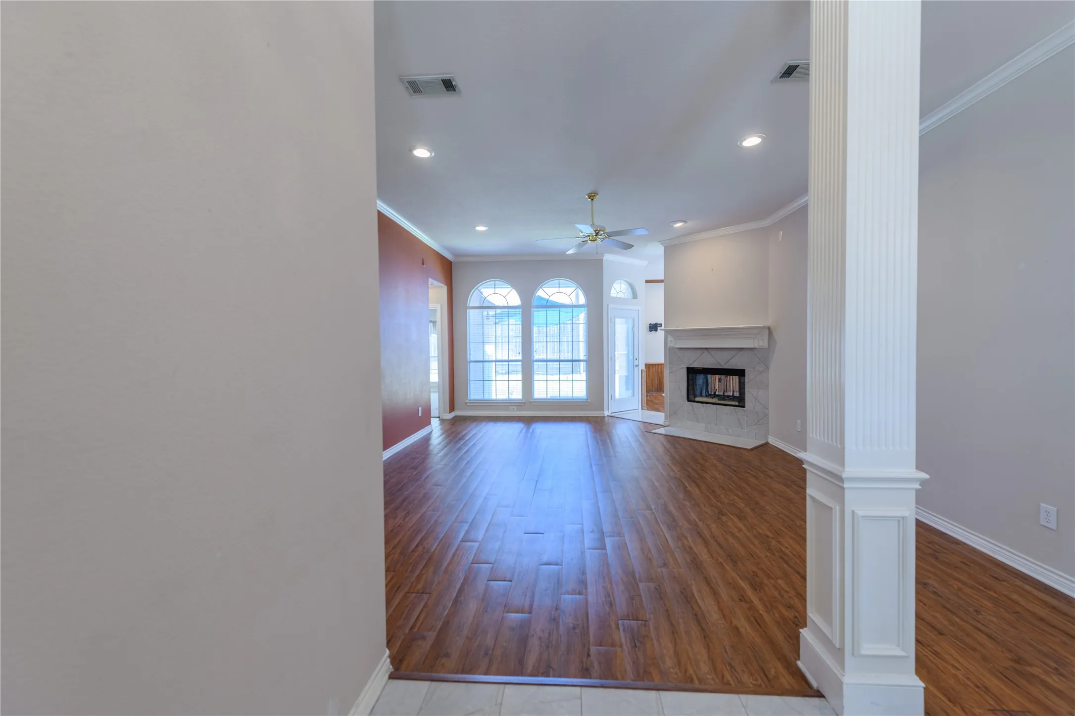 Single Family Residence For Rent in Tarrant County , 3120 Steve Drive, Hurst, Texas 76054, 3 Bedroom, 2 Bathroom, 2 Garage spaces, 2,097 Sqft, built in 1993, mls#21361796, Real Estate Agent in Hurst, Homes For Rent in Tarrant county, Homes For Rent in Hurst, Realtor in Hurst Texas, Real Estate Brokerage Independent Realty Texas, Luminita Cordes Realtor