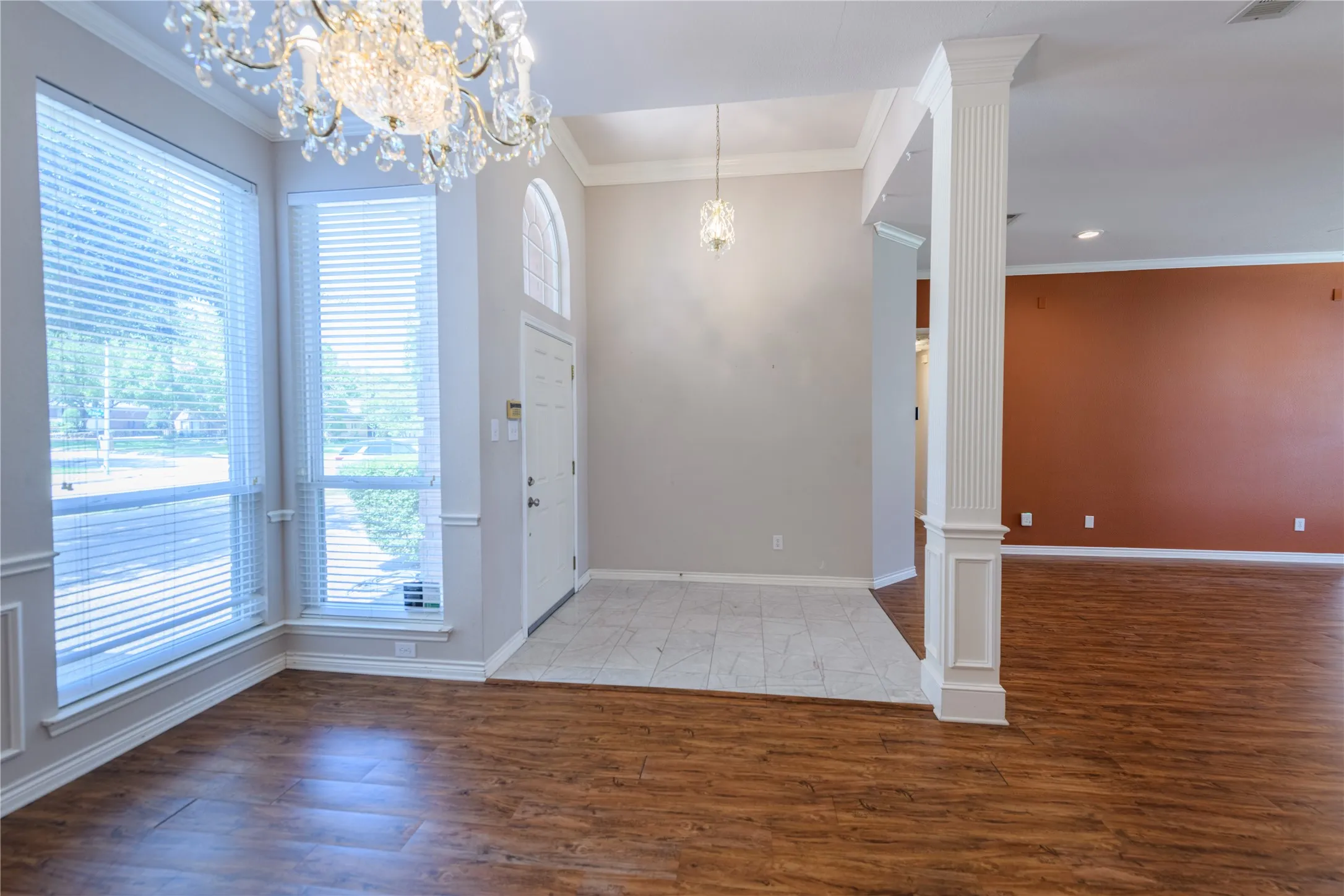 Single Family Residence For Rent in Tarrant County , 3120 Steve Drive, Hurst, Texas 76054, 3 Bedroom, 2 Bathroom, 2 Garage spaces, 2,097 Sqft, built in 1993, mls#21361796, Real Estate Agent in Hurst, Homes For Rent in Tarrant county, Homes For Rent in Hurst, Realtor in Hurst Texas, Real Estate Brokerage Independent Realty Texas, Luminita Cordes Realtor