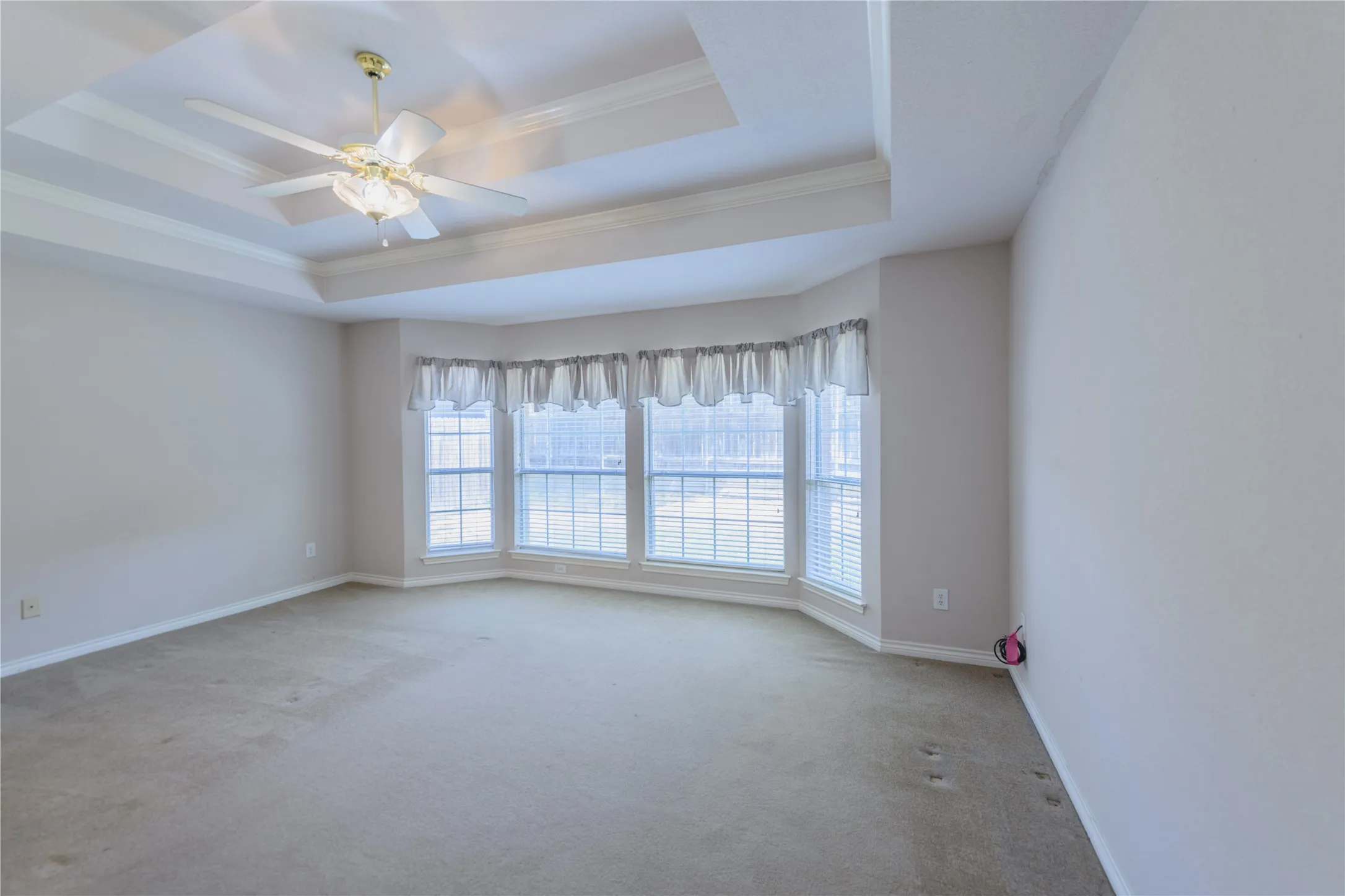 Single Family Residence For Rent in Tarrant County , 3120 Steve Drive, Hurst, Texas 76054, 3 Bedroom, 2 Bathroom, 2 Garage spaces, 2,097 Sqft, built in 1993, mls#21361796, Real Estate Agent in Hurst, Homes For Rent in Tarrant county, Homes For Rent in Hurst, Realtor in Hurst Texas, Real Estate Brokerage Independent Realty Texas, Luminita Cordes Realtor