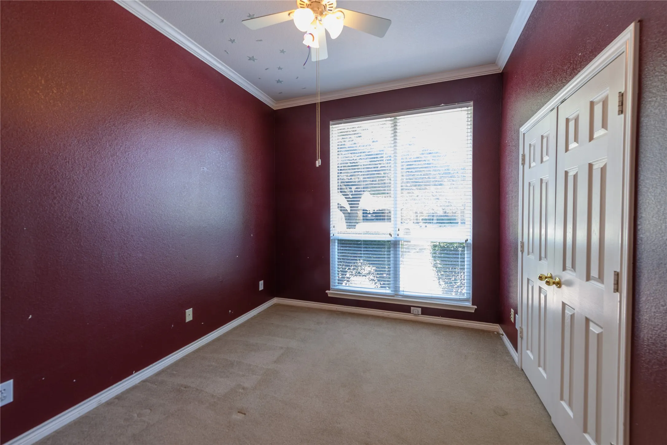 Single Family Residence For Rent in Tarrant County , 3120 Steve Drive, Hurst, Texas 76054, 3 Bedroom, 2 Bathroom, 2 Garage spaces, 2,097 Sqft, built in 1993, mls#21361796, Real Estate Agent in Hurst, Homes For Rent in Tarrant county, Homes For Rent in Hurst, Realtor in Hurst Texas, Real Estate Brokerage Independent Realty Texas, Luminita Cordes Realtor