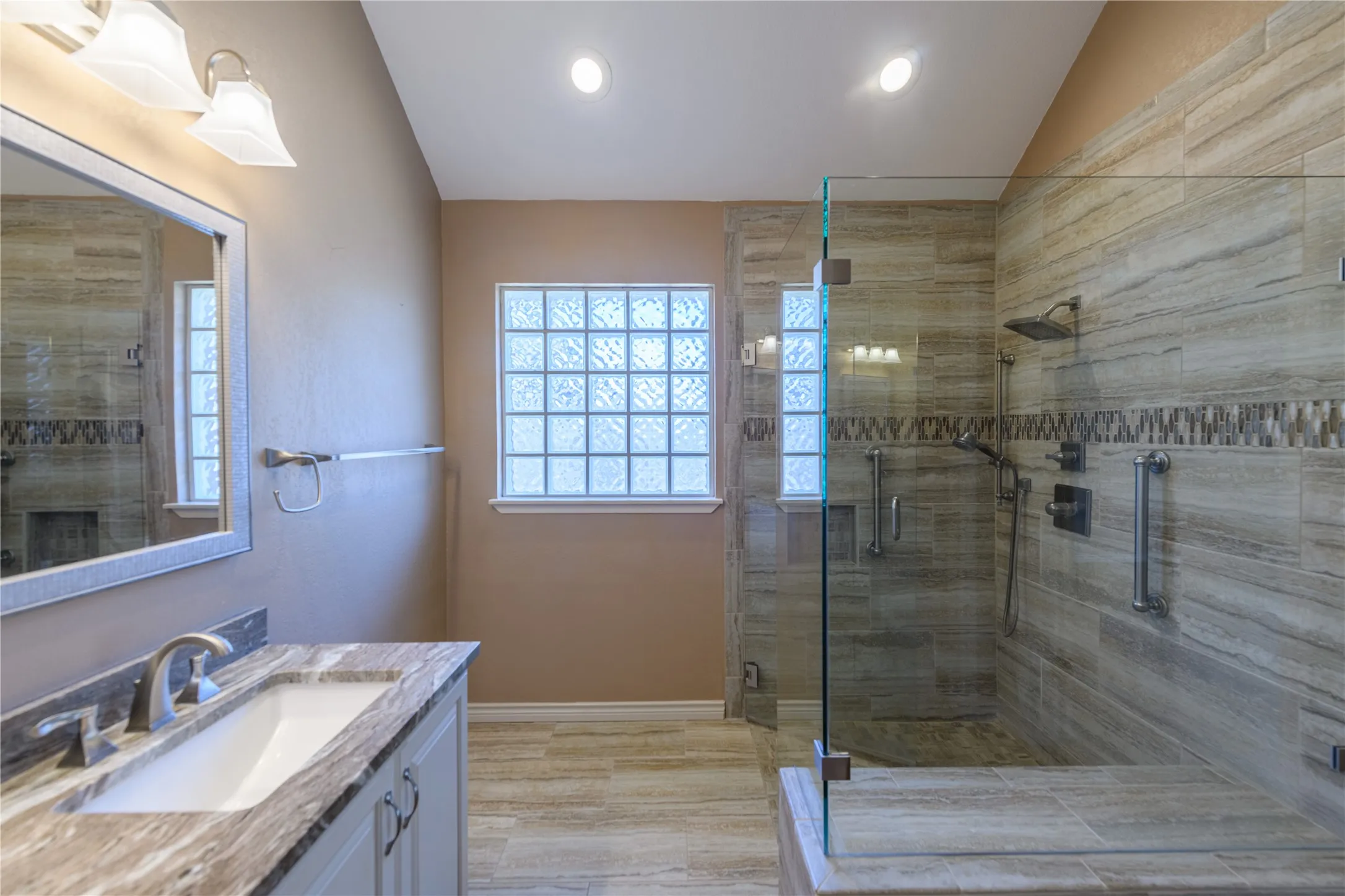 Single Family Residence For Rent in Tarrant County , 3120 Steve Drive, Hurst, Texas 76054, 3 Bedroom, 2 Bathroom, 2 Garage spaces, 2,097 Sqft, built in 1993, mls#21361796, Real Estate Agent in Hurst, Homes For Rent in Tarrant county, Homes For Rent in Hurst, Realtor in Hurst Texas, Real Estate Brokerage Independent Realty Texas, Luminita Cordes Realtor