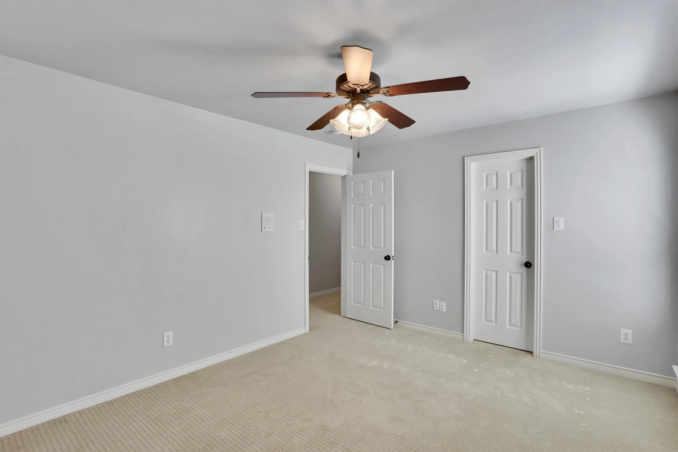 Single Family Residence For Rent in Collin County , 4017 Saltburn Drive, Plano, Texas 75093, 5 Bedroom, 5 Bathroom, 3 Garage spaces, 3,871 Sqft, built in 1997, mls#21361419, Real Estate Agent in Plano, Homes For Rent in Collin county, Homes For Rent in Plano, Realtor in Plano Texas, Real Estate Brokerage Independent Realty Texas, Luminita Cordes Realtor