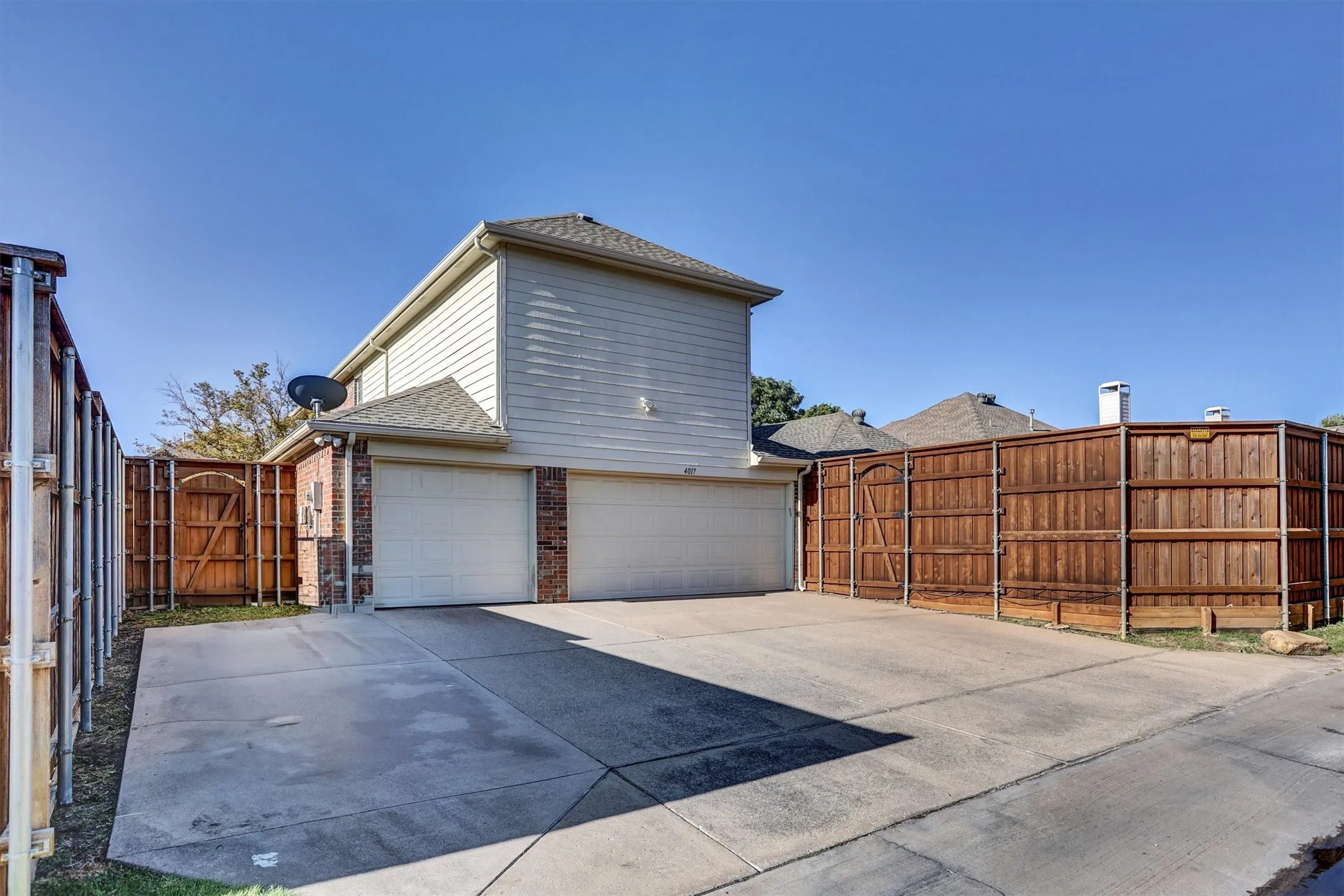 Single Family Residence For Rent in Collin County , 4017 Saltburn Drive, Plano, Texas 75093, 5 Bedroom, 5 Bathroom, 3 Garage spaces, 3,871 Sqft, built in 1997, mls#21361419, Real Estate Agent in Plano, Homes For Rent in Collin county, Homes For Rent in Plano, Realtor in Plano Texas, Real Estate Brokerage Independent Realty Texas, Luminita Cordes Realtor