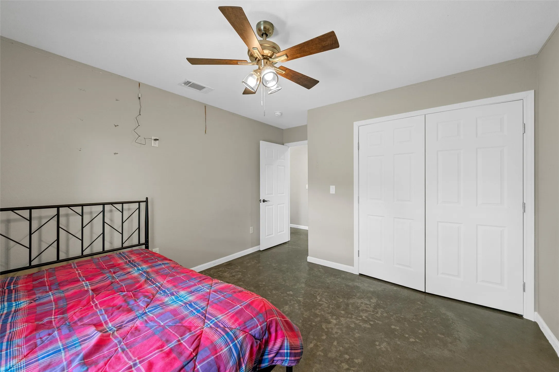 Single Family Residence For Sale in Freestone County , 145 Private Road 944, Fairfield, Texas 75840, 3 Bedroom, 2 Bathroom, Garage spaces, 1,500 Sqft, built in 2024, mls#21358139, Real Estate Agent in Fairfield, Homes For Sale in Freestone county, Homes For Sale in Fairfield, Realtor in Fairfield Texas, Real Estate Brokerage Independent Realty Texas, Luminita Cordes Realtor