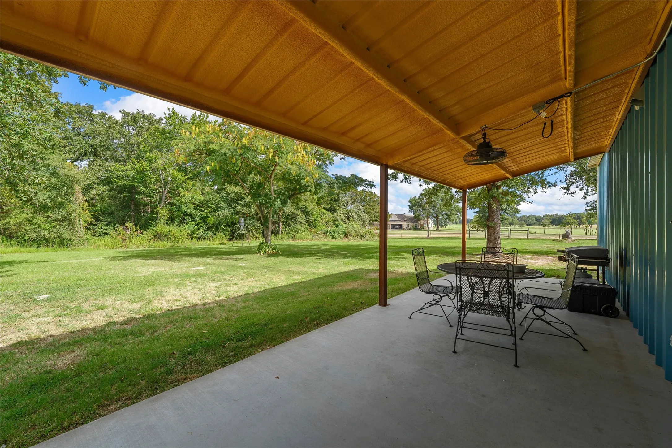 Single Family Residence For Sale in Freestone County , 145 Private Road 944, Fairfield, Texas 75840, 3 Bedroom, 2 Bathroom, Garage spaces, 1,500 Sqft, built in 2024, mls#21358139, Real Estate Agent in Fairfield, Homes For Sale in Freestone county, Homes For Sale in Fairfield, Realtor in Fairfield Texas, Real Estate Brokerage Independent Realty Texas, Luminita Cordes Realtor