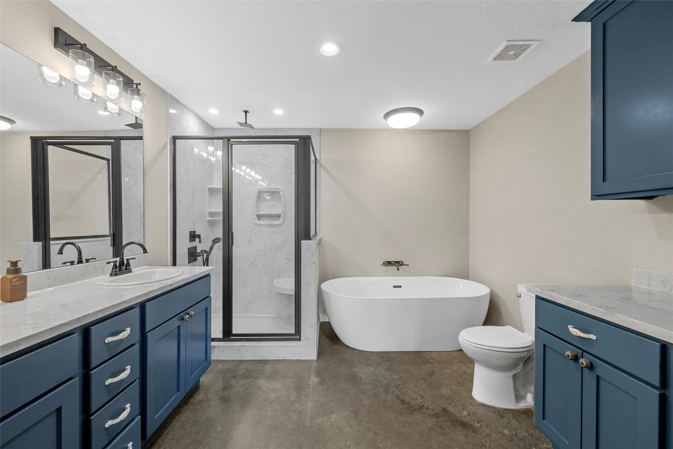 Single Family Residence For Sale in Freestone County , 145 Private Road 944, Fairfield, Texas 75840, 3 Bedroom, 2 Bathroom, Garage spaces, 1,500 Sqft, built in 2024, mls#21358139, Real Estate Agent in Fairfield, Homes For Sale in Freestone county, Homes For Sale in Fairfield, Realtor in Fairfield Texas, Real Estate Brokerage Independent Realty Texas, Luminita Cordes Realtor