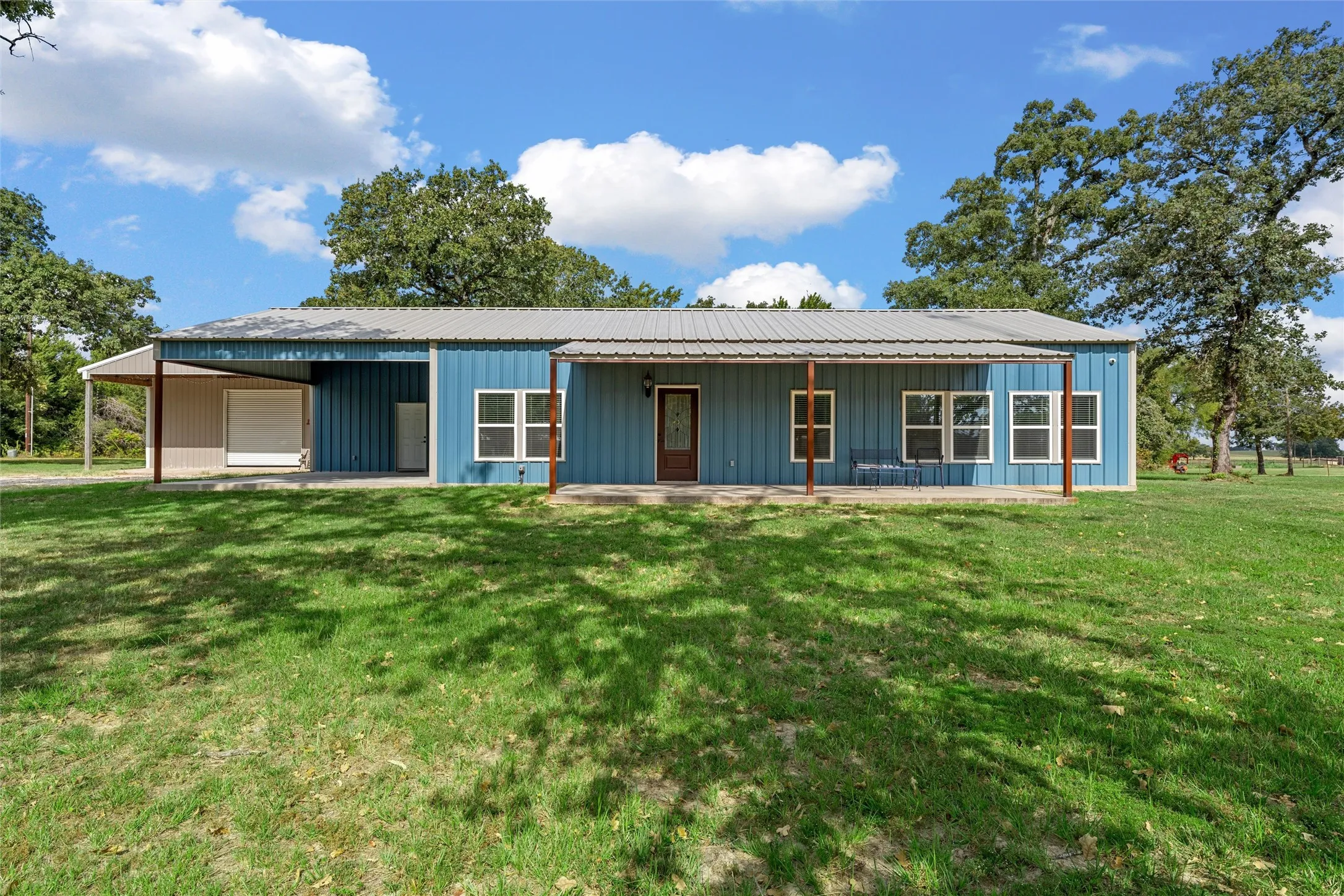 Single Family Residence For Sale in Freestone County , 145 Private Road 944, Fairfield, Texas 75840, 3 Bedroom, 2 Bathroom, Garage spaces, 1,500 Sqft, built in 2024, mls#21358139, Real Estate Agent in Fairfield, Homes For Sale in Freestone county, Homes For Sale in Fairfield, Realtor in Fairfield Texas, Real Estate Brokerage Independent Realty Texas, Luminita Cordes Realtor