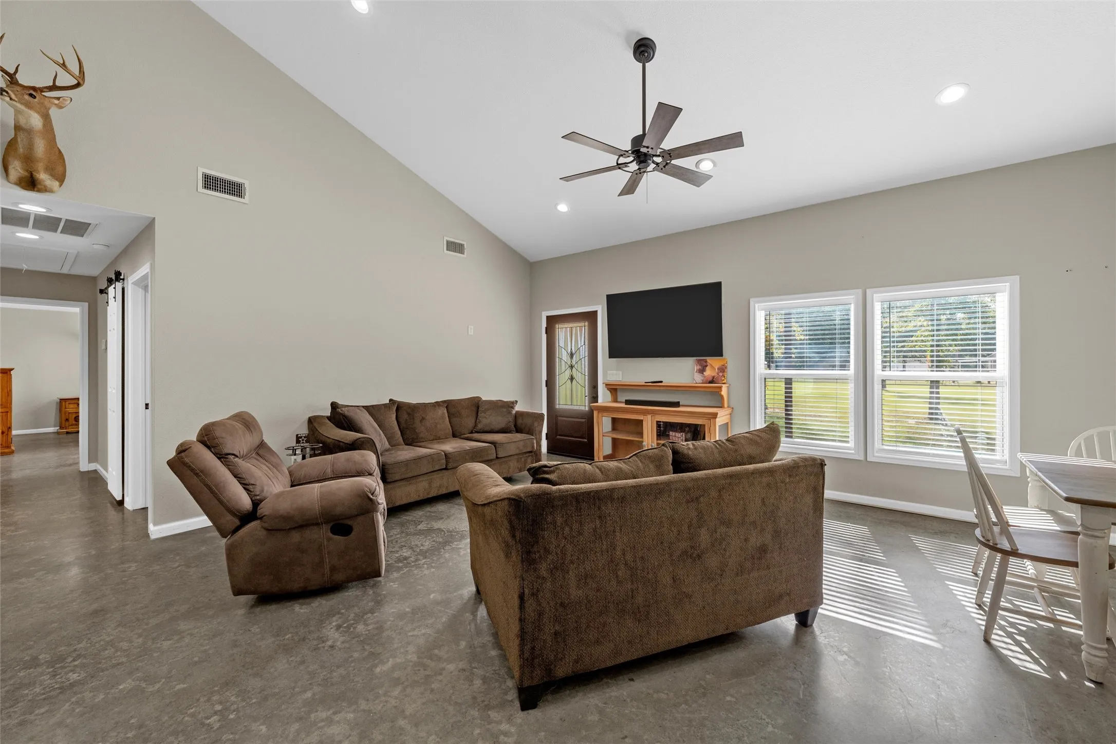 Single Family Residence For Sale in Freestone County , 145 Private Road 944, Fairfield, Texas 75840, 3 Bedroom, 2 Bathroom, Garage spaces, 1,500 Sqft, built in 2024, mls#21358139, Real Estate Agent in Fairfield, Homes For Sale in Freestone county, Homes For Sale in Fairfield, Realtor in Fairfield Texas, Real Estate Brokerage Independent Realty Texas, Luminita Cordes Realtor