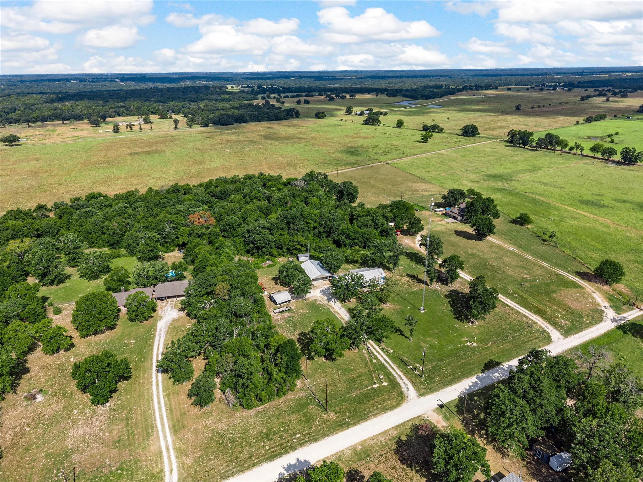 Single Family Residence For Sale in Freestone County , 145 Private Road 944, Fairfield, Texas 75840, 3 Bedroom, 2 Bathroom, Garage spaces, 1,500 Sqft, built in 2024, mls#21358139, Real Estate Agent in Fairfield, Homes For Sale in Freestone county, Homes For Sale in Fairfield, Realtor in Fairfield Texas, Real Estate Brokerage Independent Realty Texas, Luminita Cordes Realtor