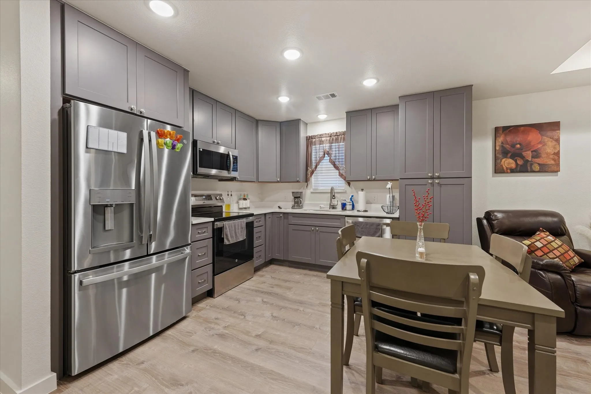 Single Family Residence For Rent in Dallas County , 1206 Claude Street, Dallas, Texas 75203, 3 Bedroom, 2 Bathroom, 1 Garage spaces, 1,262 Sqft, built in 2024, mls#21356008, Real Estate Agent in Dallas, Homes For Rent in Dallas county, Homes For Rent in Dallas, Realtor in Dallas Texas, Real Estate Brokerage Independent Realty Texas, Luminita Cordes Realtor