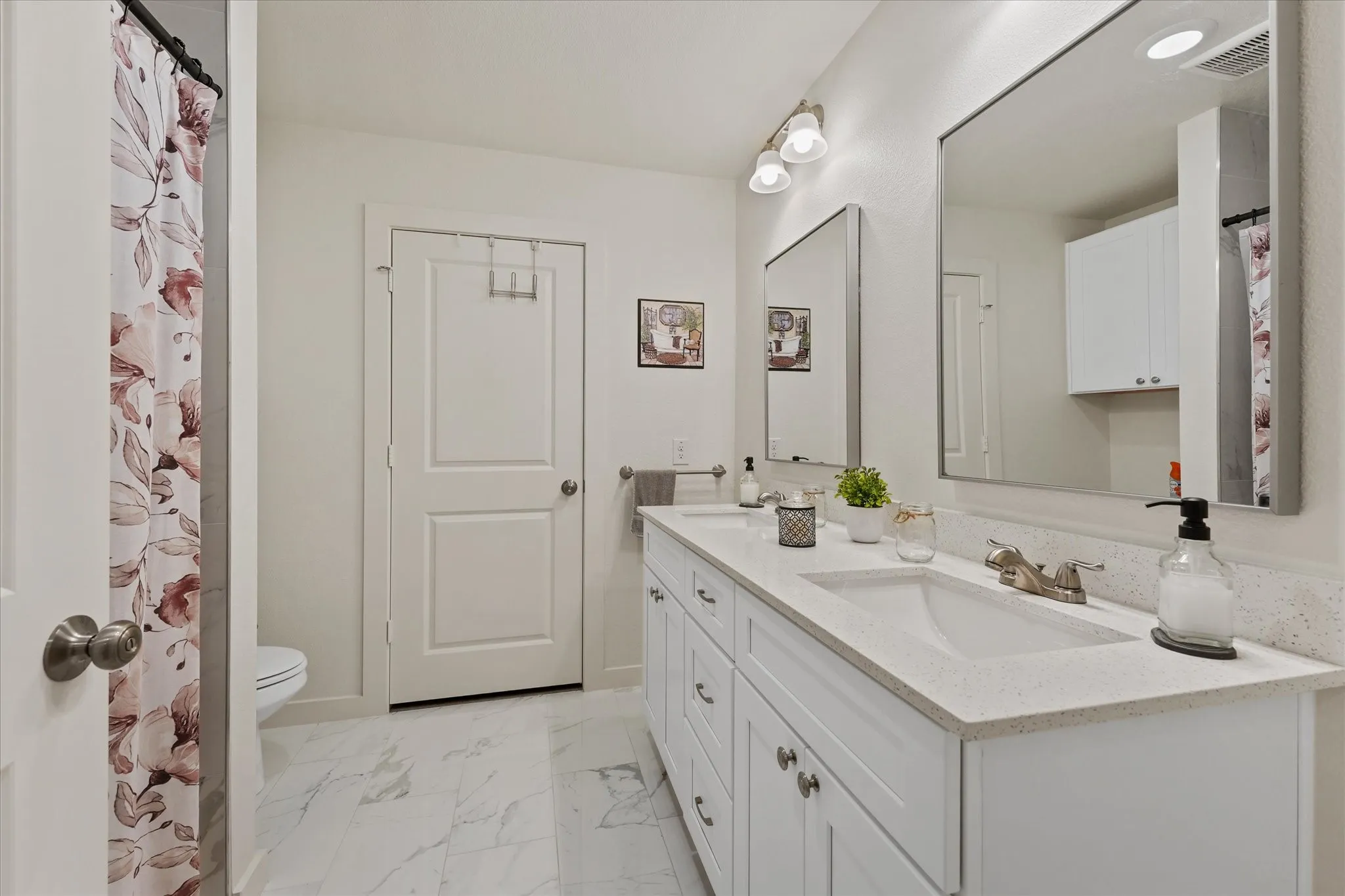 Single Family Residence For Rent in Dallas County , 1206 Claude Street, Dallas, Texas 75203, 3 Bedroom, 2 Bathroom, 1 Garage spaces, 1,262 Sqft, built in 2024, mls#21356008, Real Estate Agent in Dallas, Homes For Rent in Dallas county, Homes For Rent in Dallas, Realtor in Dallas Texas, Real Estate Brokerage Independent Realty Texas, Luminita Cordes Realtor