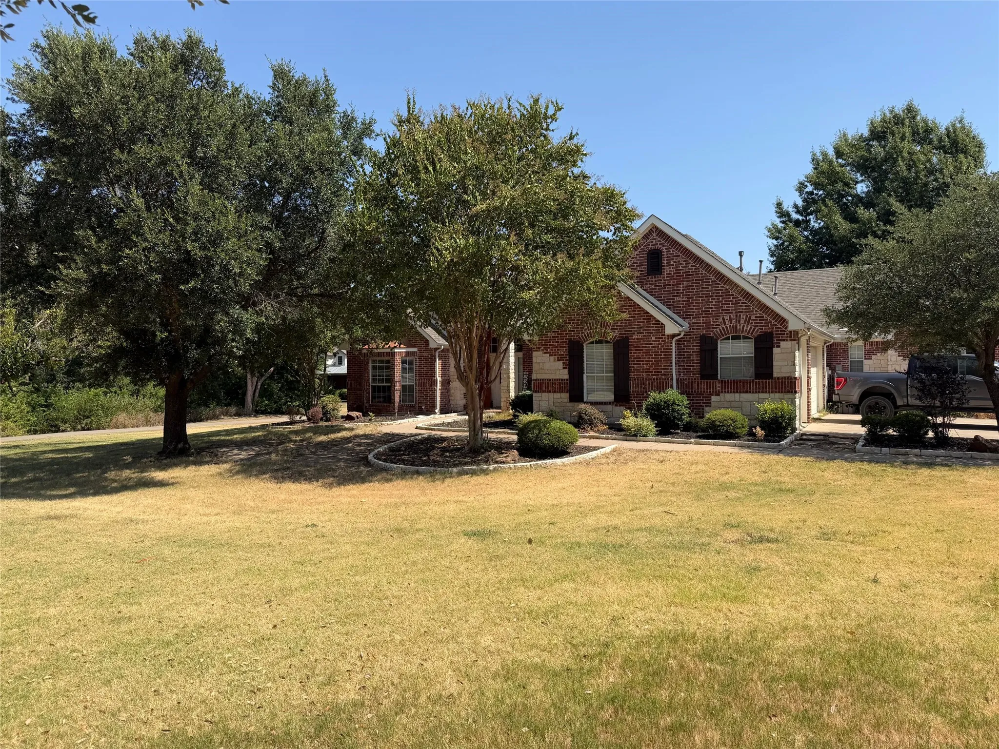 Single Family Residence For Sale in Collin County , 1513 Brook Lane, Celina, Texas 75009, 4 Bedroom, 4 Bathroom, 3 Garage spaces, 2,851 Sqft, built in 2002, Price $899,000, mls#21361857, Real Estate Agent in Celina, Homes For Sale in Collin county, Homes For Sale in Celina, Realtor in Celina Texas, Real Estate Brokerage Independent Realty Texas, Luminita Cordes Realtor