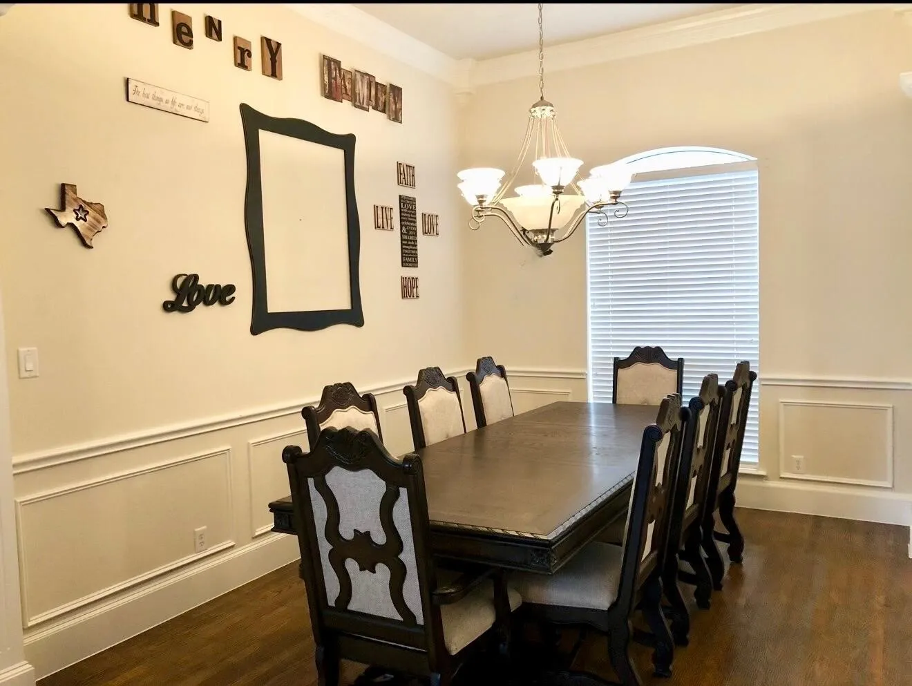 Single Family Residence For Sale in Collin County , 1513 Brook Lane, Celina, Texas 75009, 4 Bedroom, 4 Bathroom, 3 Garage spaces, 2,851 Sqft, built in 2002, Price $899,000, mls#21361857, Real Estate Agent in Celina, Homes For Sale in Collin county, Homes For Sale in Celina, Realtor in Celina Texas, Real Estate Brokerage Independent Realty Texas, Luminita Cordes Realtor