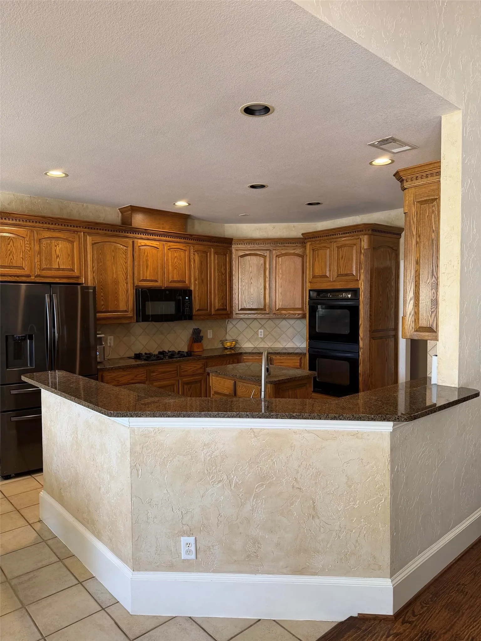 Single Family Residence For Sale in Collin County , 1513 Brook Lane, Celina, Texas 75009, 4 Bedroom, 4 Bathroom, 3 Garage spaces, 2,851 Sqft, built in 2002, Price $899,000, mls#21361857, Real Estate Agent in Celina, Homes For Sale in Collin county, Homes For Sale in Celina, Realtor in Celina Texas, Real Estate Brokerage Independent Realty Texas, Luminita Cordes Realtor