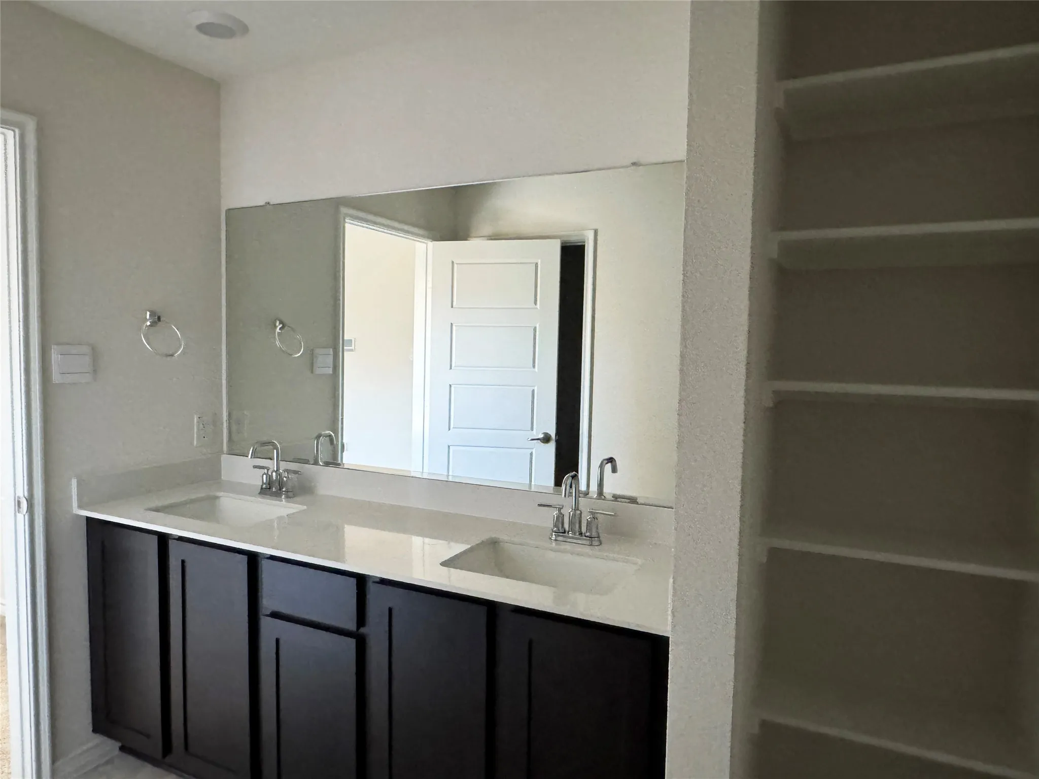 Single Family Residence For Sale in Denton County , 9836 High Grade Drive, Aubrey, Texas 76227, 4 Bedroom, 3 Bathroom, 2 Garage spaces, 2,080 Sqft, built in 2024, mls#21357292, Real Estate Agent in Aubrey, Homes For Sale in Denton county, Homes For Sale in Aubrey, Realtor in Aubrey Texas, Real Estate Brokerage Independent Realty Texas, Luminita Cordes Realtor
