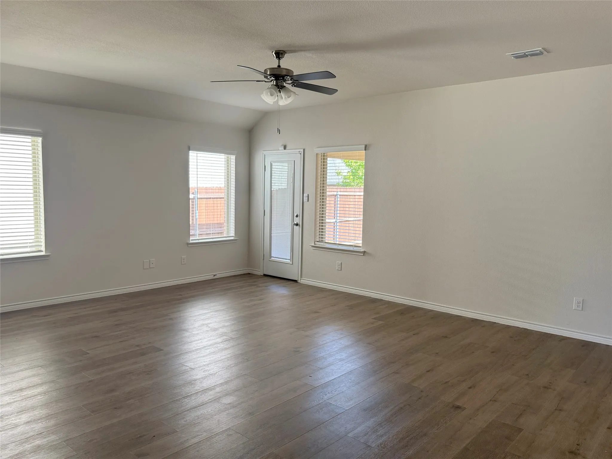 Single Family Residence For Sale in Denton County , 9836 High Grade Drive, Aubrey, Texas 76227, 4 Bedroom, 3 Bathroom, 2 Garage spaces, 2,080 Sqft, built in 2024, mls#21357292, Real Estate Agent in Aubrey, Homes For Sale in Denton county, Homes For Sale in Aubrey, Realtor in Aubrey Texas, Real Estate Brokerage Independent Realty Texas, Luminita Cordes Realtor