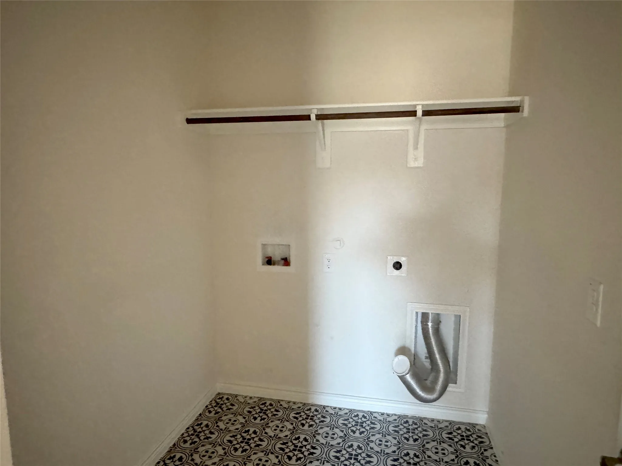 Single Family Residence For Sale in Denton County , 9836 High Grade Drive, Aubrey, Texas 76227, 4 Bedroom, 3 Bathroom, 2 Garage spaces, 2,080 Sqft, built in 2024, mls#21357292, Real Estate Agent in Aubrey, Homes For Sale in Denton county, Homes For Sale in Aubrey, Realtor in Aubrey Texas, Real Estate Brokerage Independent Realty Texas, Luminita Cordes Realtor